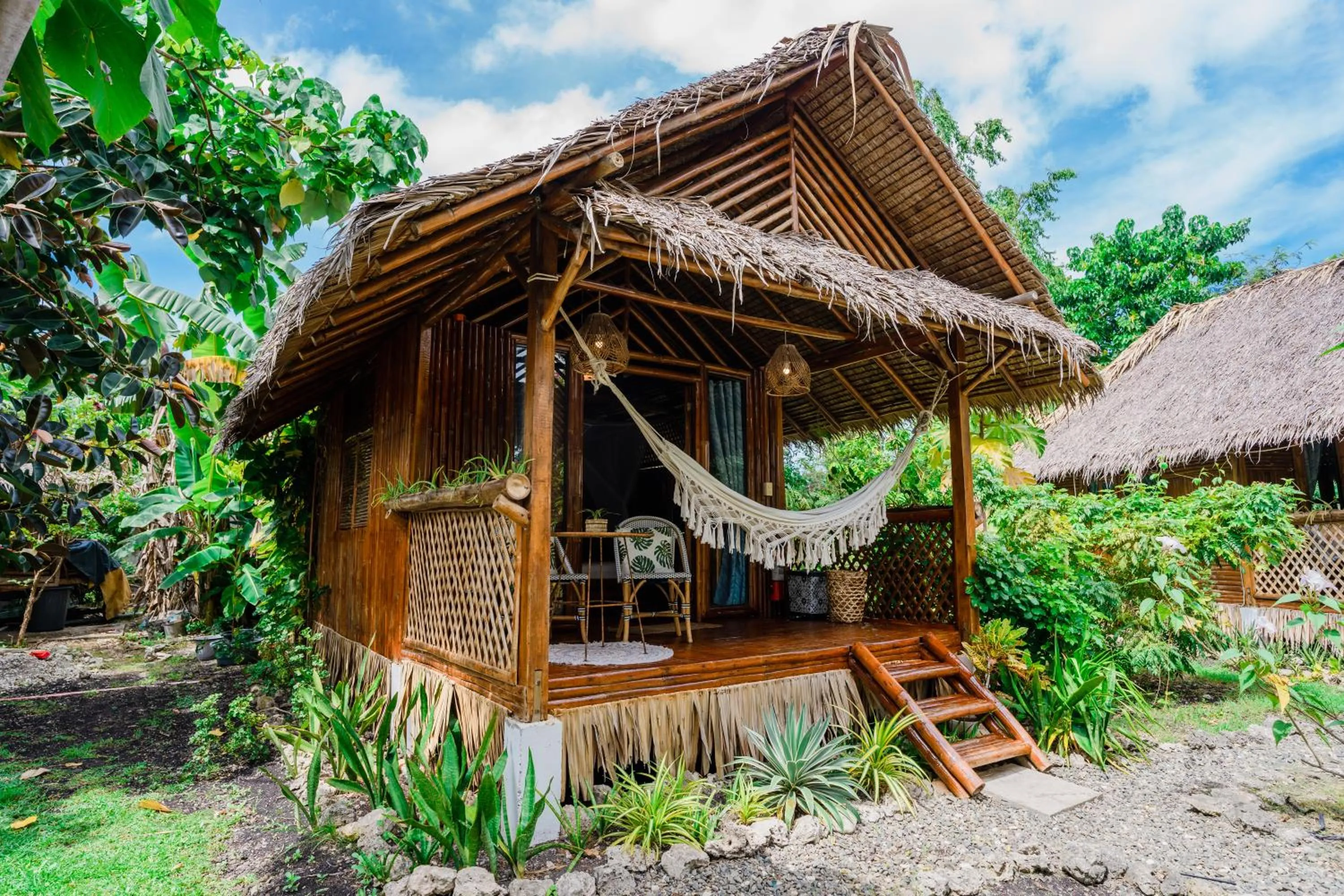Property building in Tongo Hill Cottages