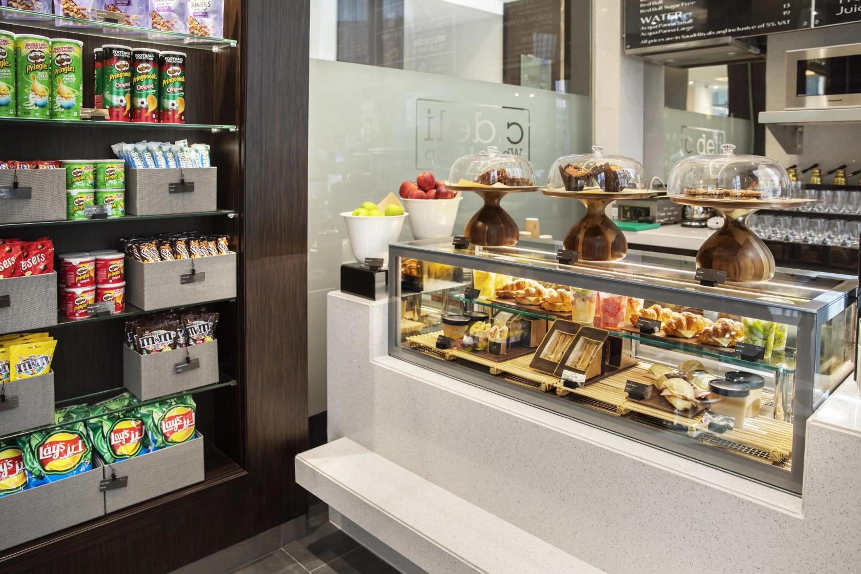 Coffee/tea facilities in Centro Olaya by Rotana
