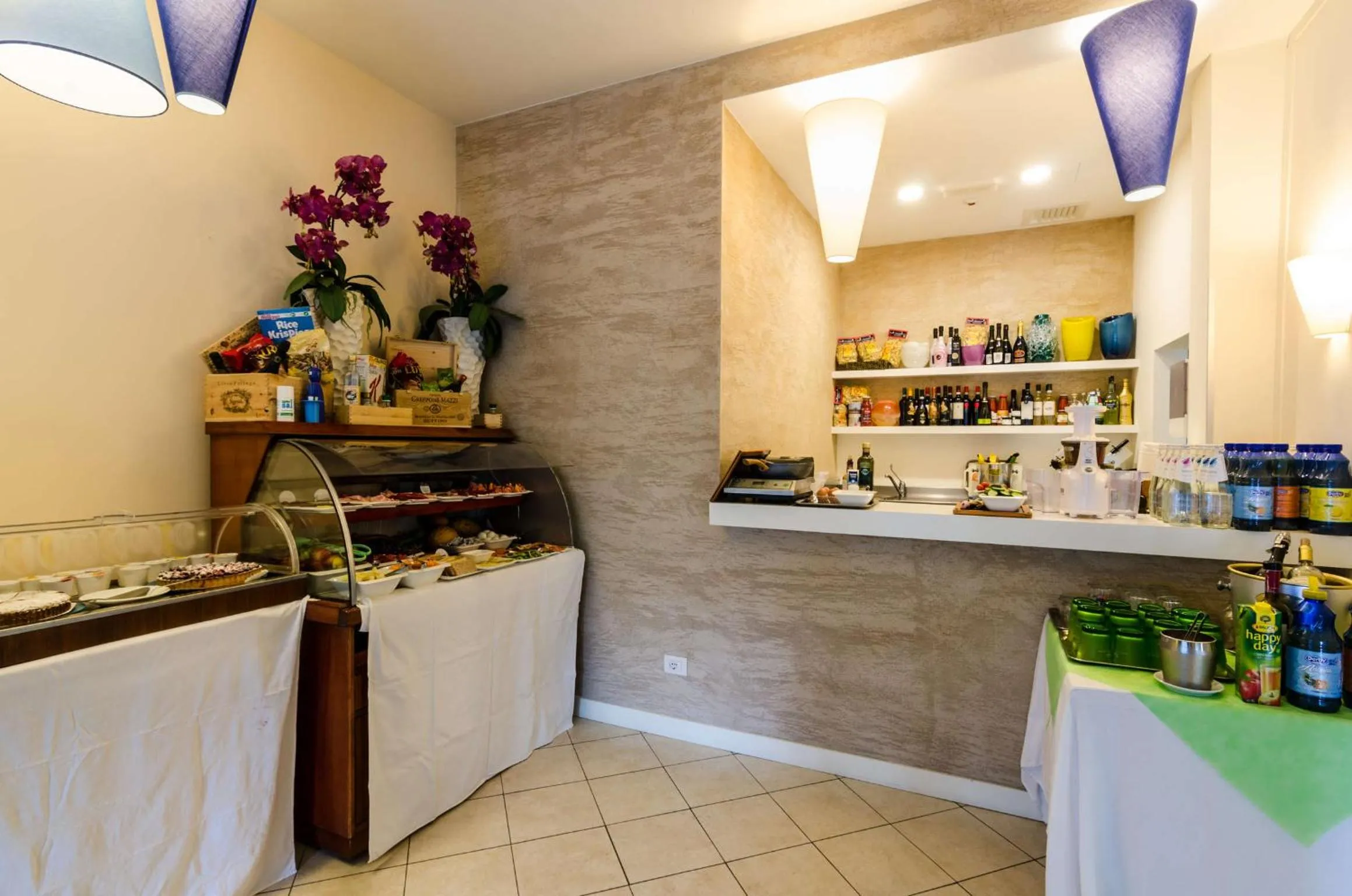 Restaurant/places to eat in Hotel Mare Live