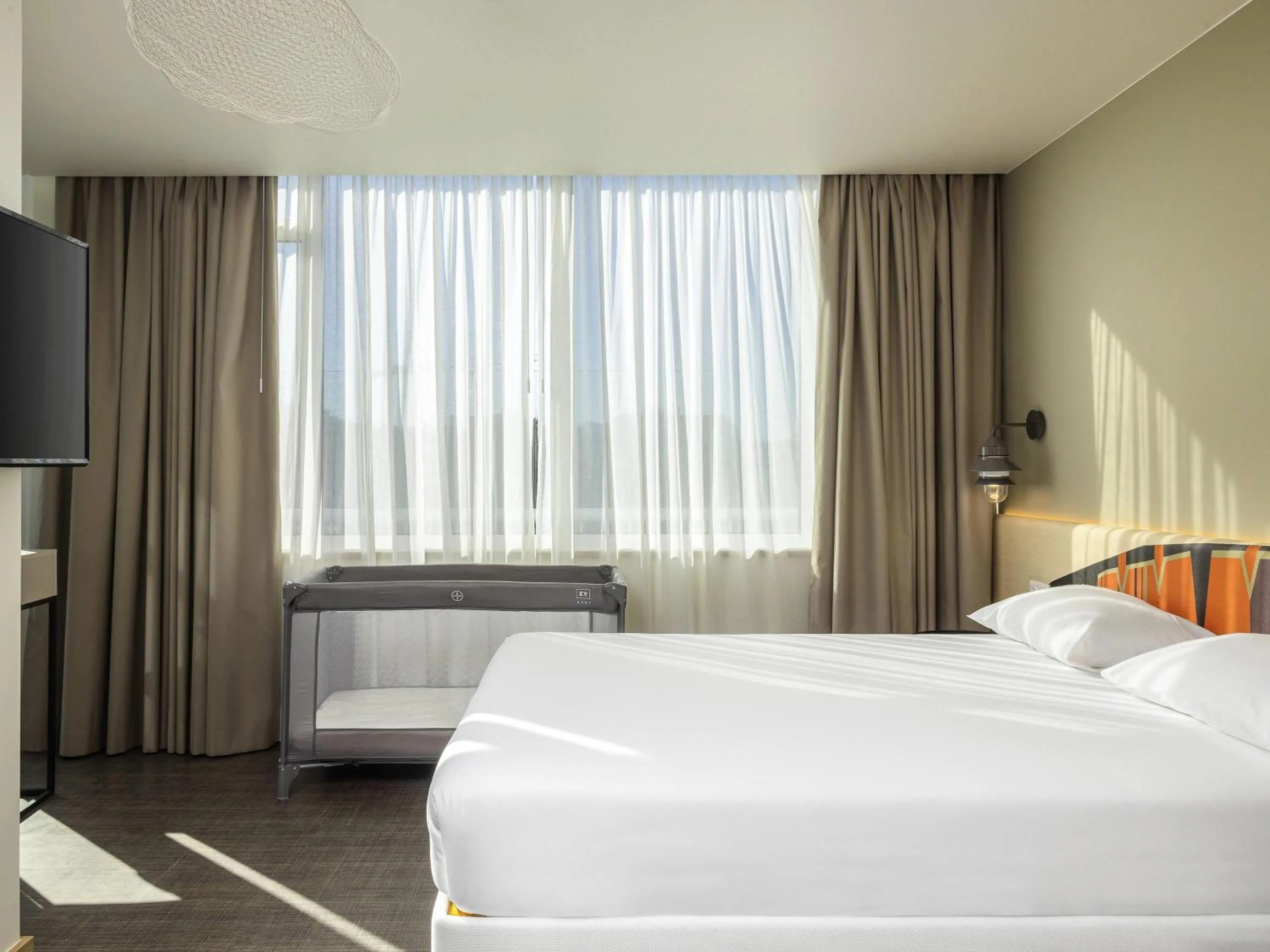 Bedroom, Bed in Ibis Styles Lisboa Centro Liberdade NE