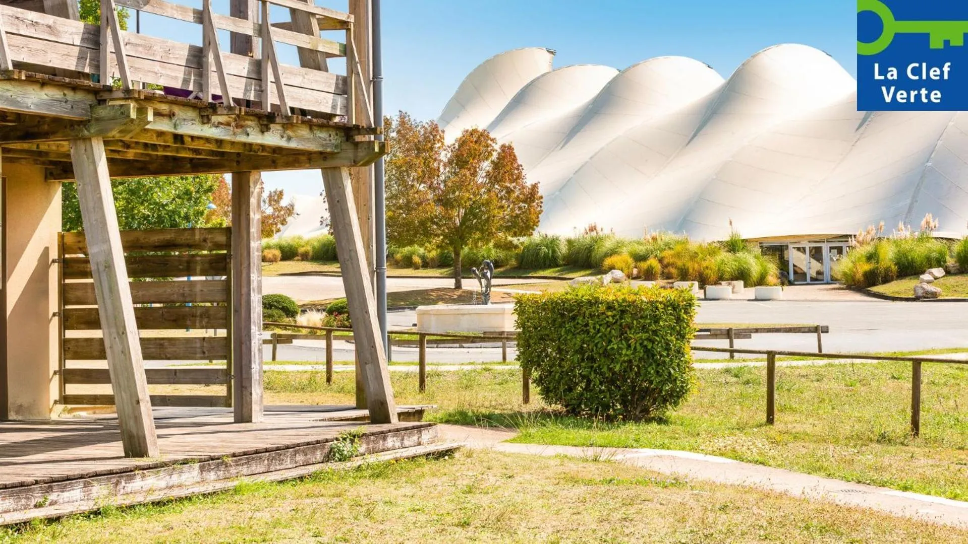 Property building in Résidence Pierre & Vacances Les Rives de la Seugne