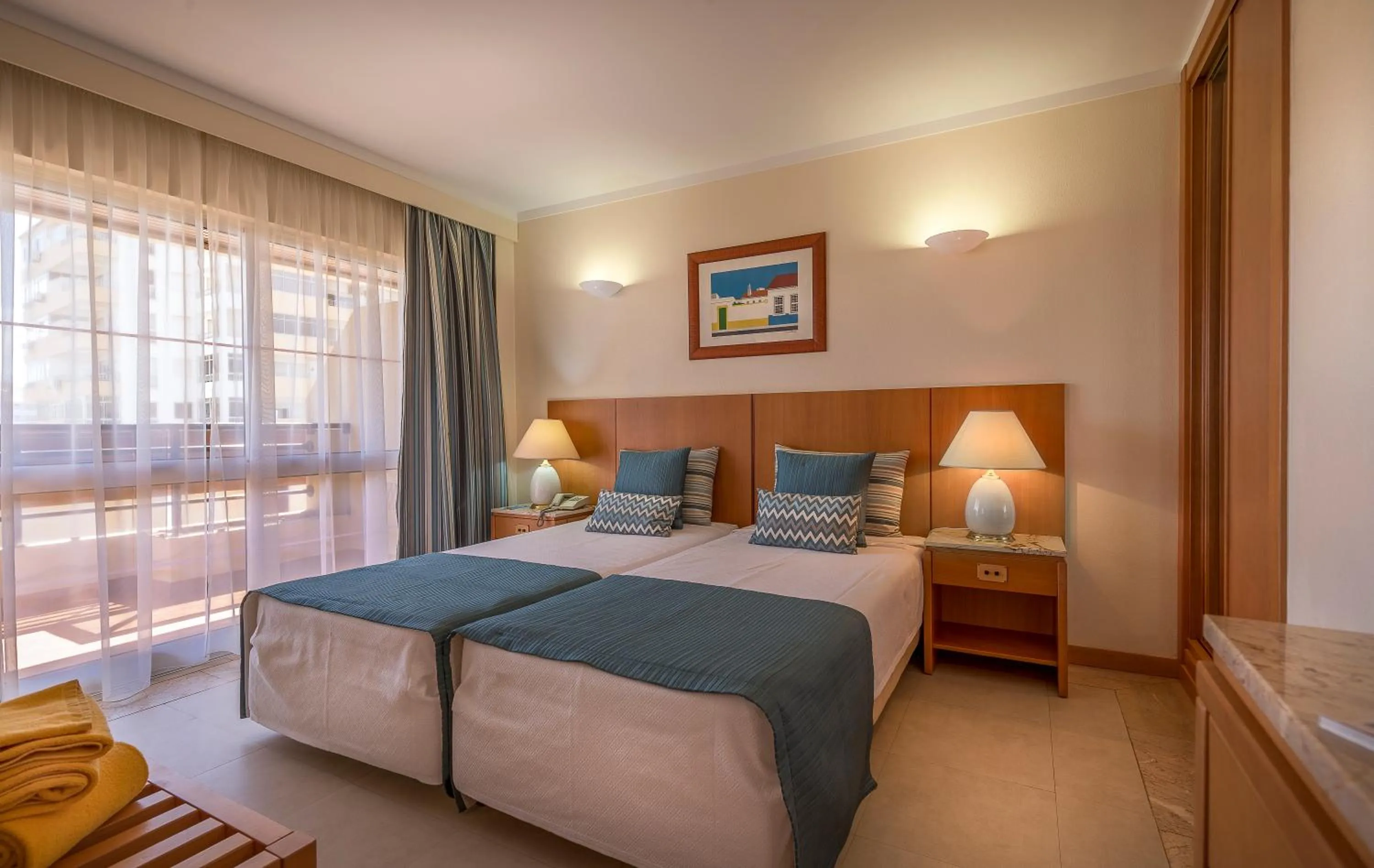 Bed in Interpass Vau Hotel Apartamentos