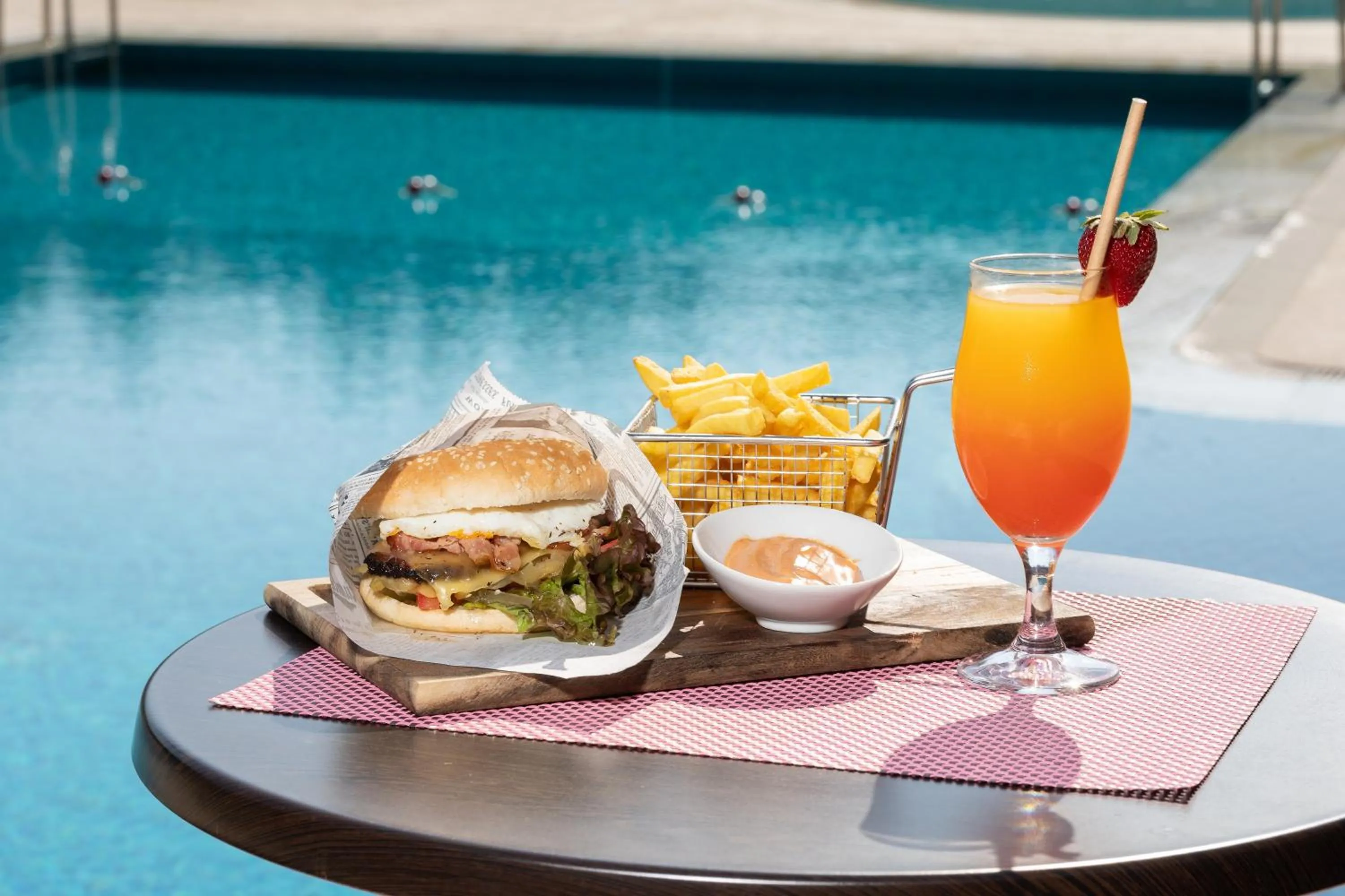 Restaurant/places to eat in Interpass Vau Hotel Apartamentos