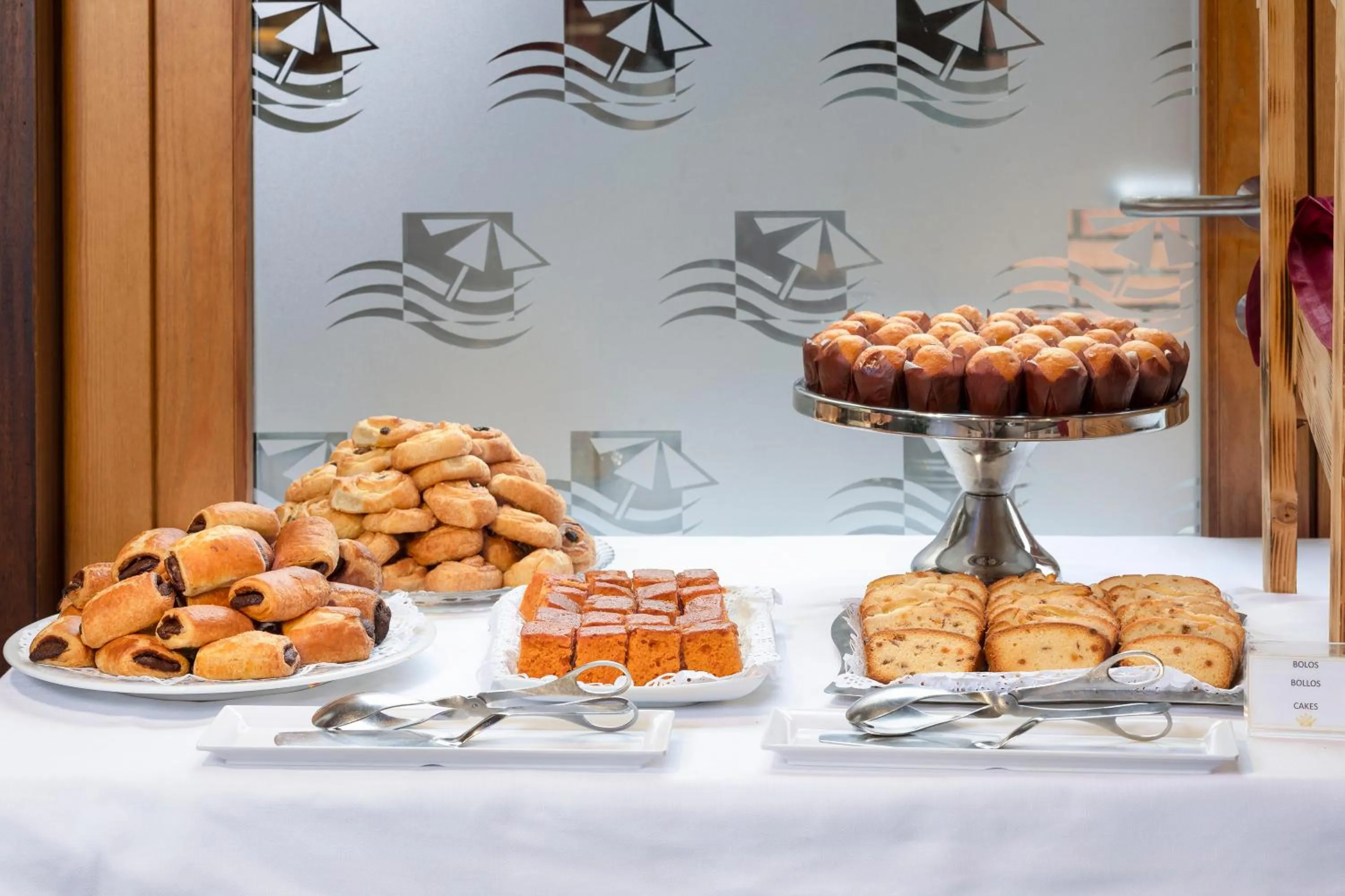 Food and drinks in Interpass Vau Hotel Apartamentos