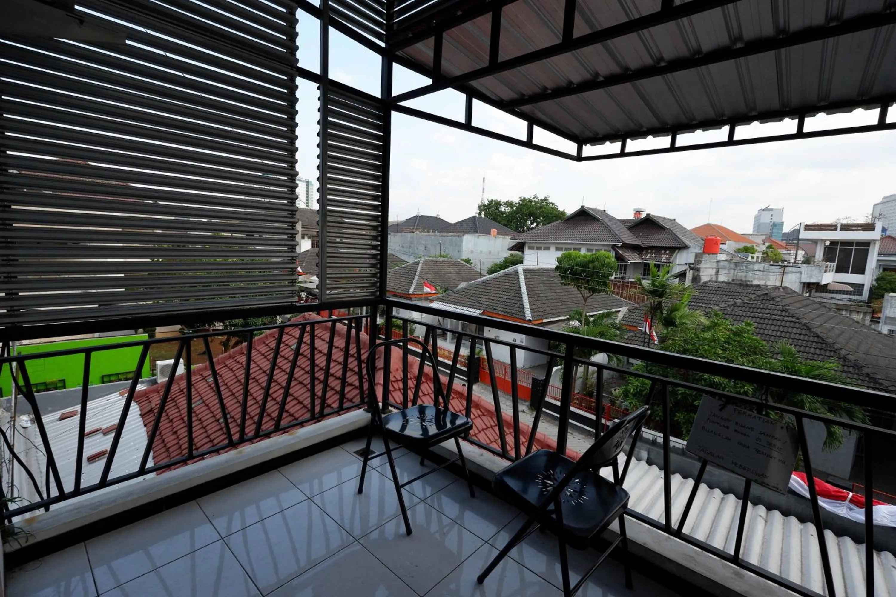 Property building in RedDoorz near Plaza Simpang Lima