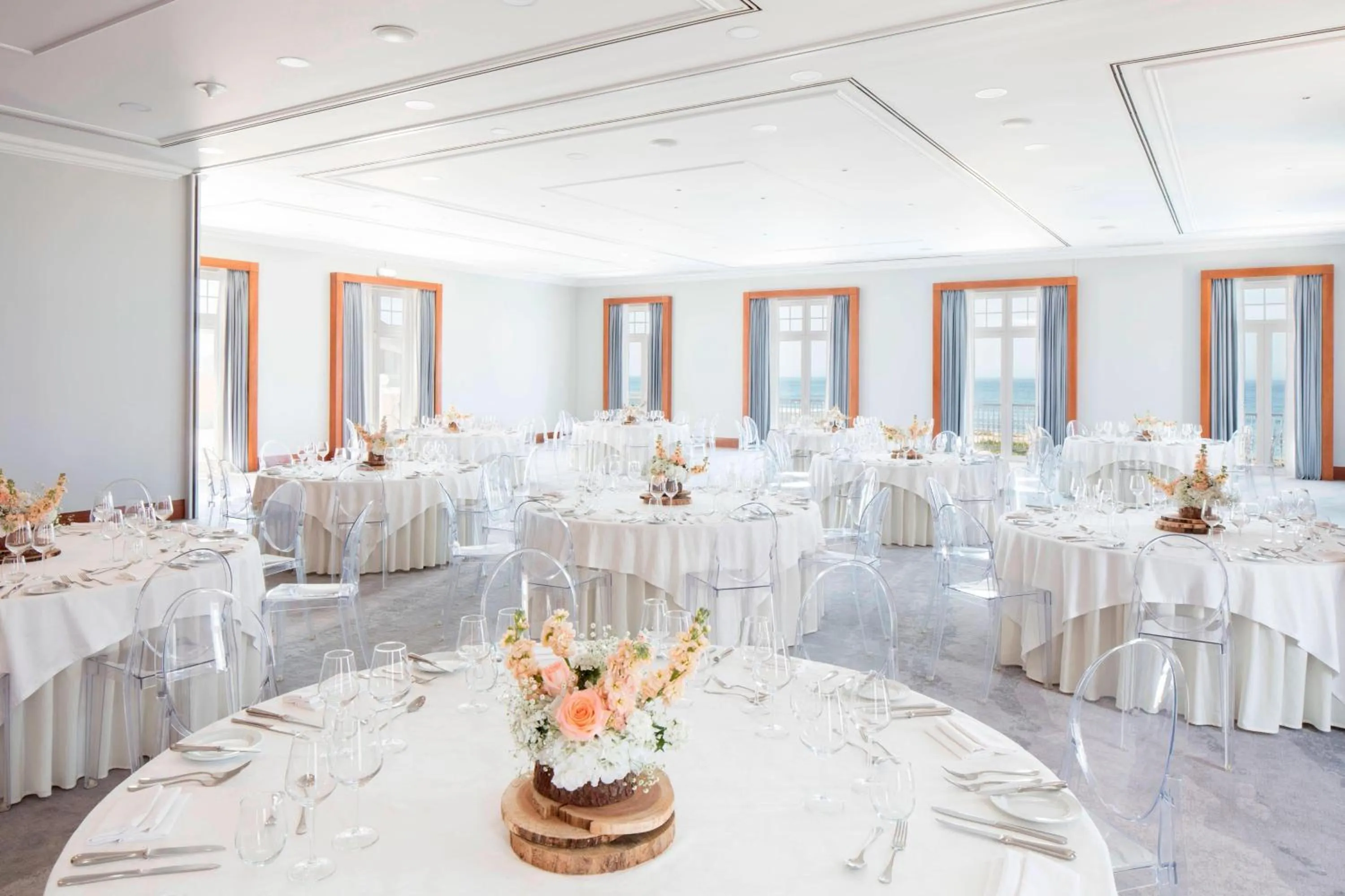 Meeting/conference room in Praia D'El Rey Marriott Golf & Beach Resort