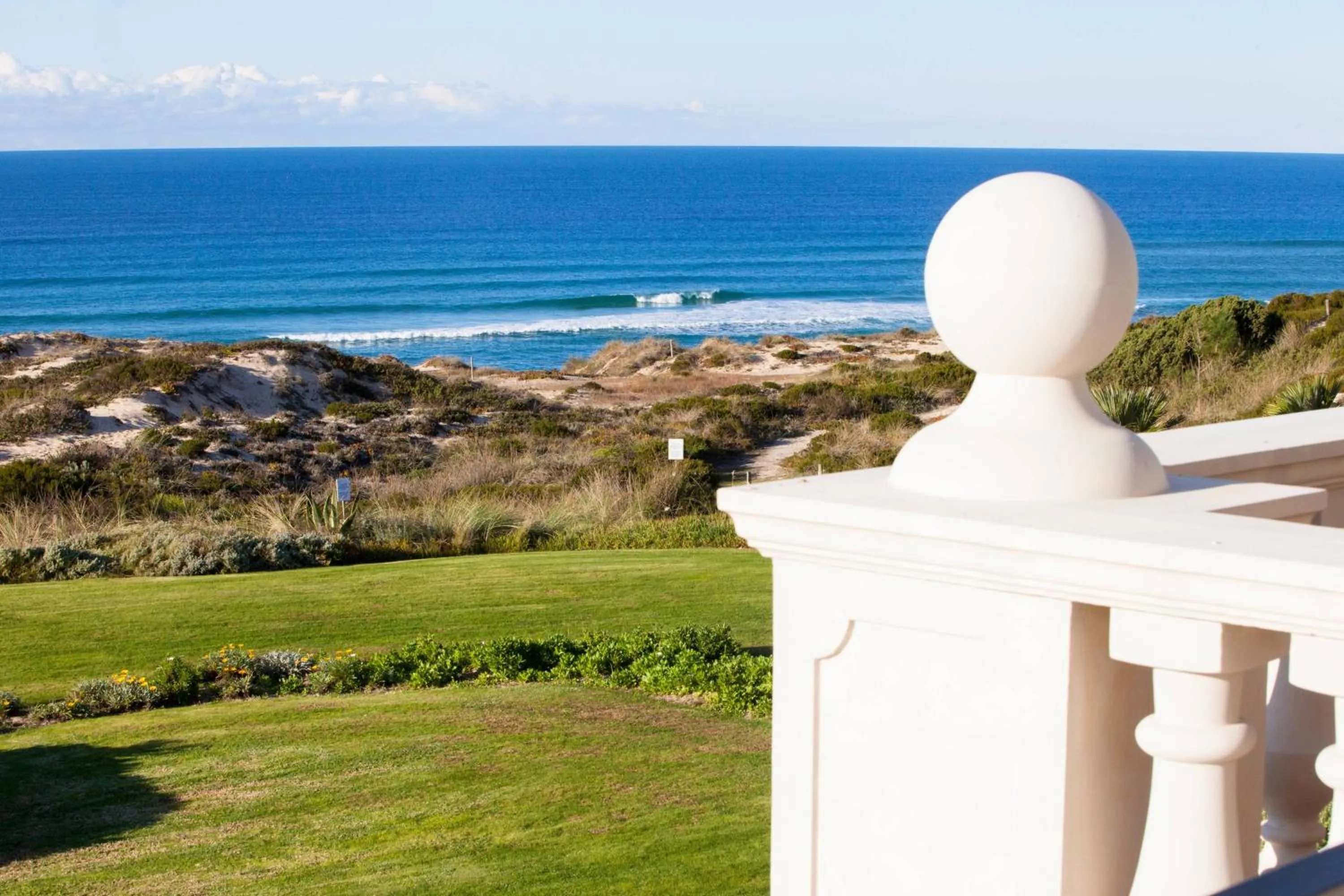 Bedroom in Praia D'El Rey Marriott Golf & Beach Resort