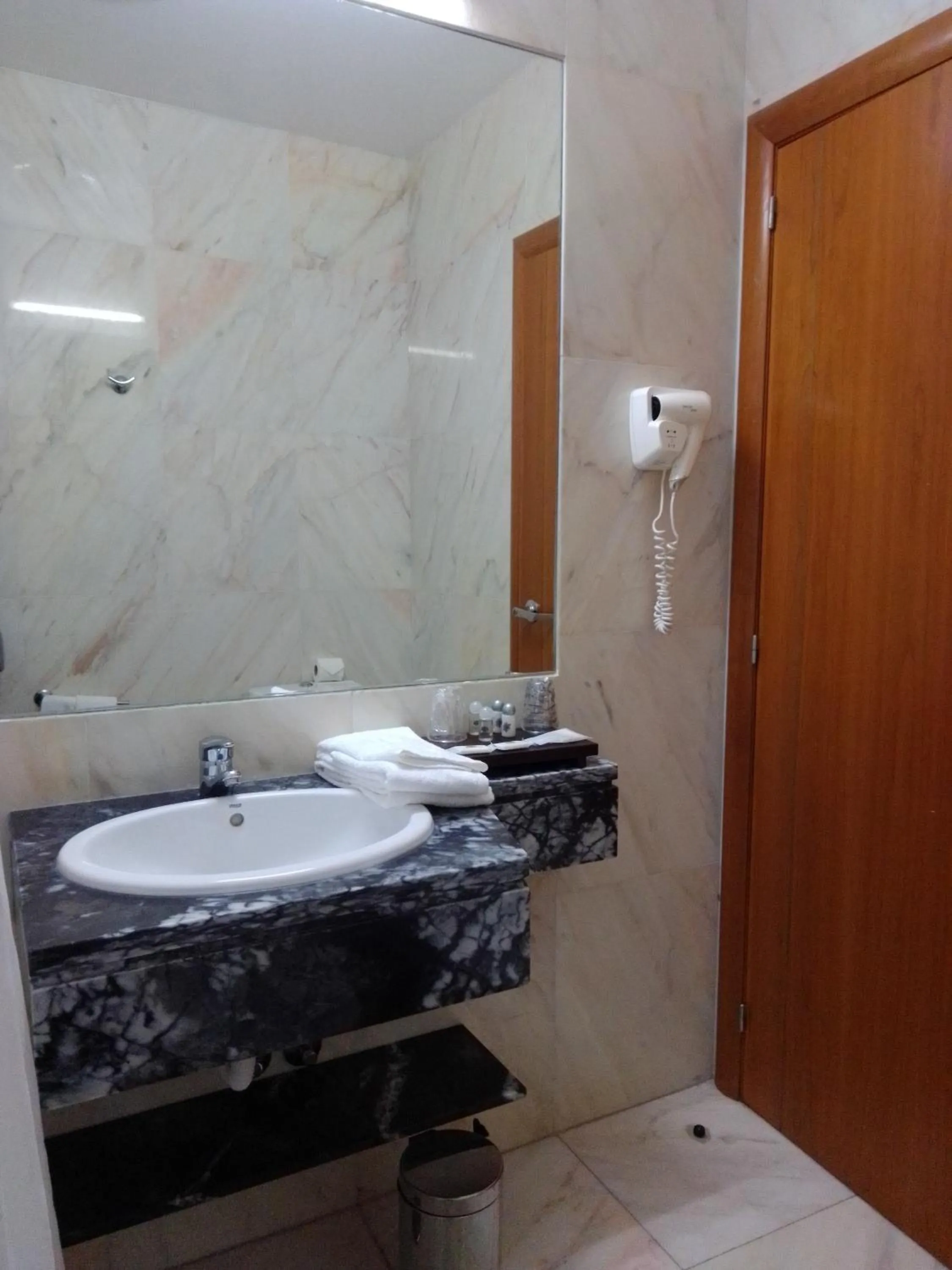 Bathroom in Hotel Acez