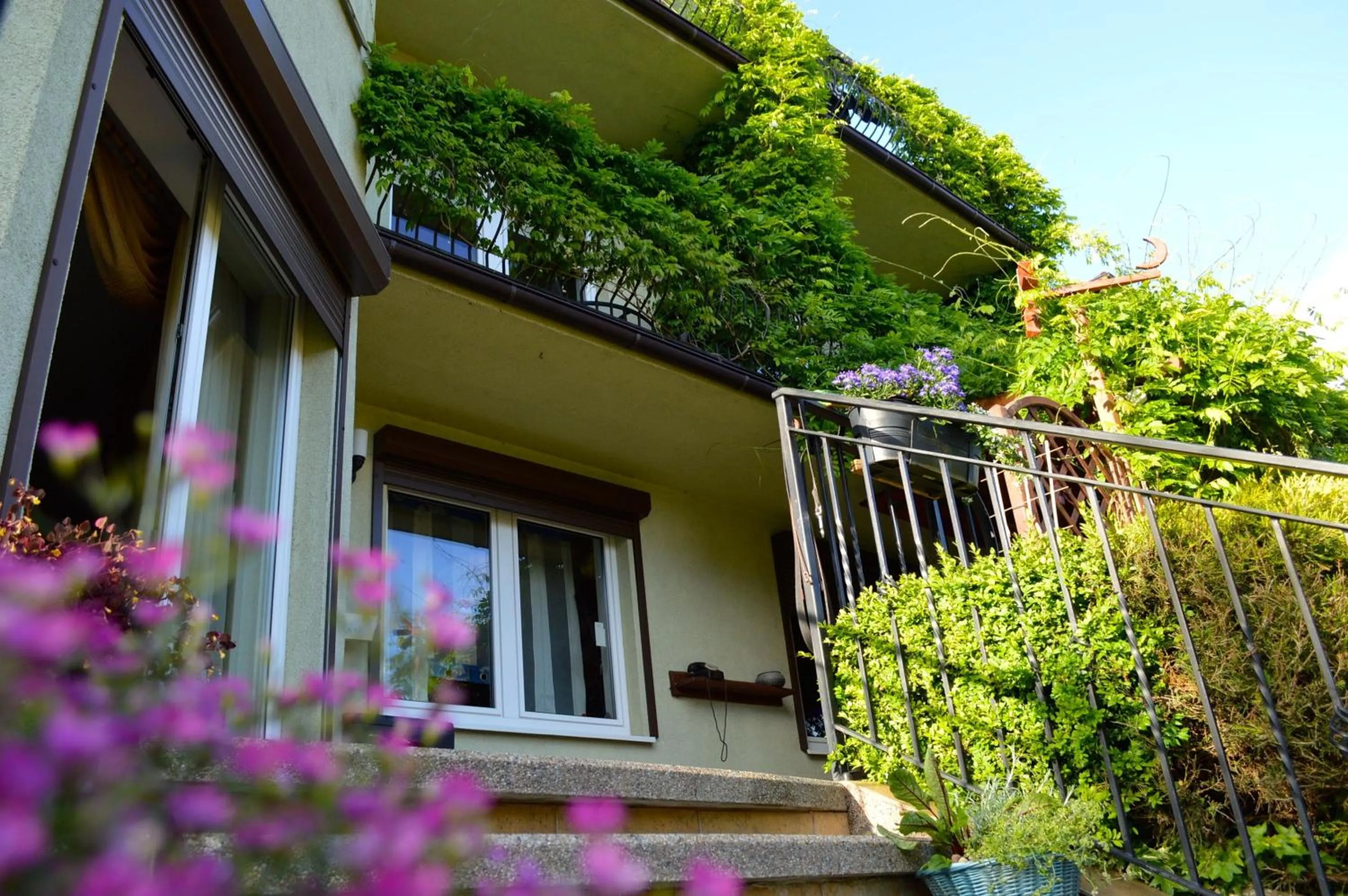 Facade/entrance in Willa Luna