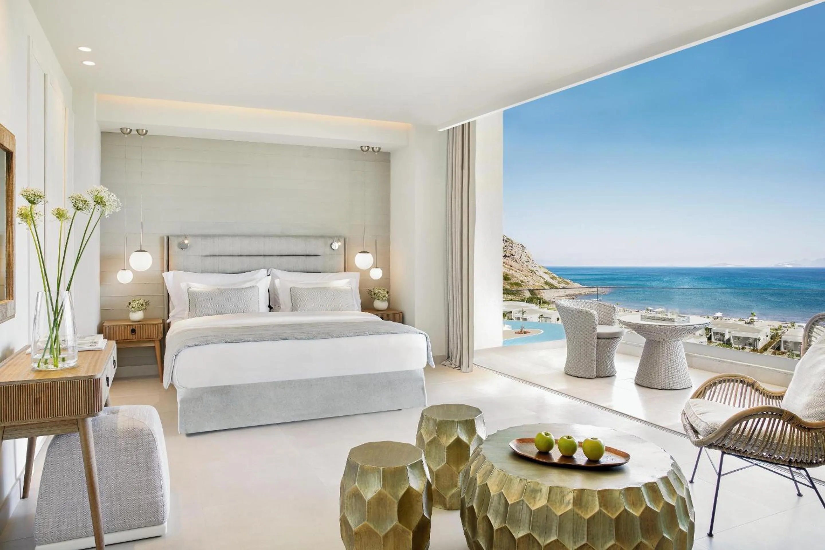 Photo of the whole room, Bed in Ikos Aria