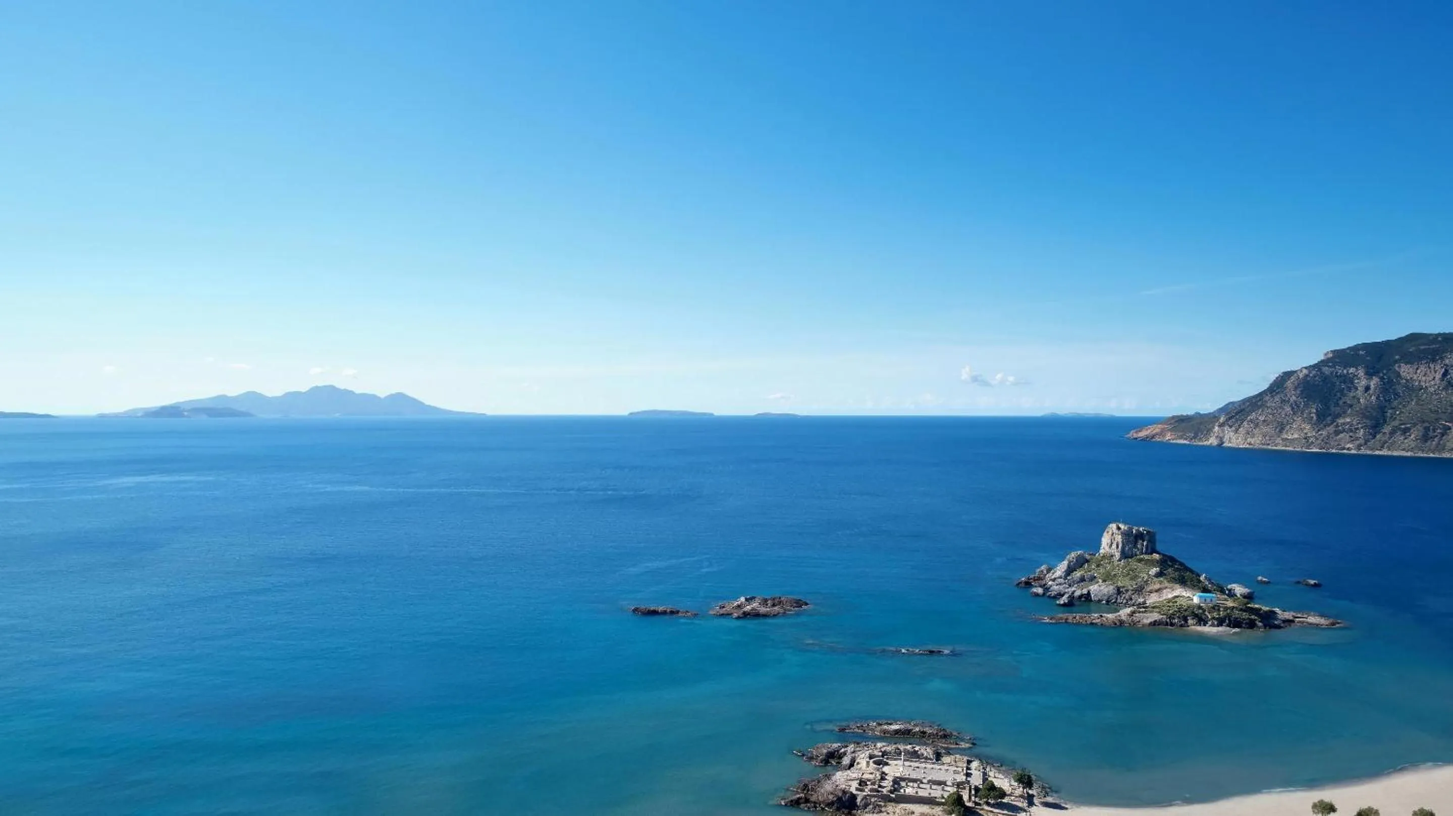 Natural landscape in Ikos Aria