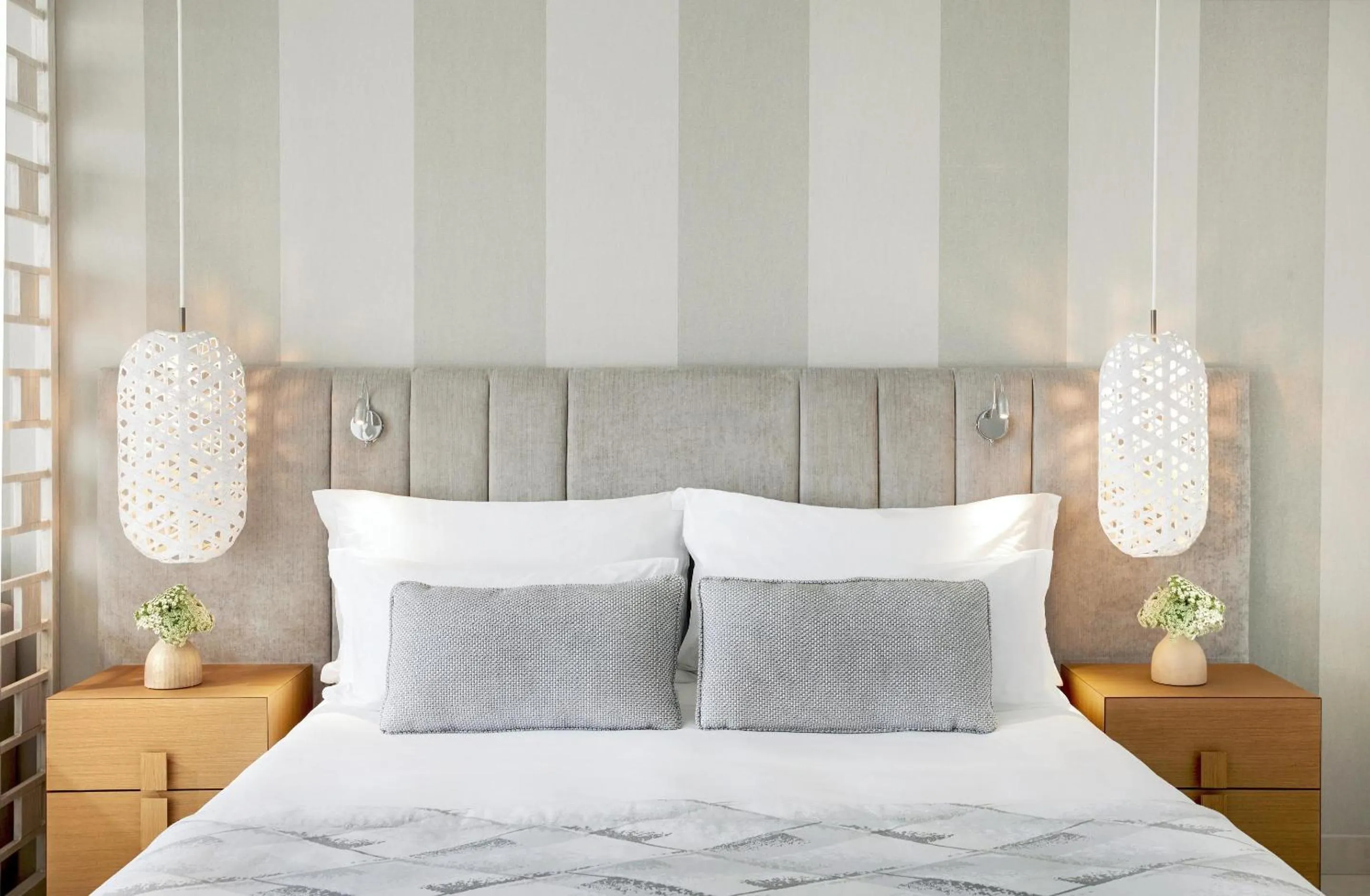 Photo of the whole room, Bed in Ikos Aria