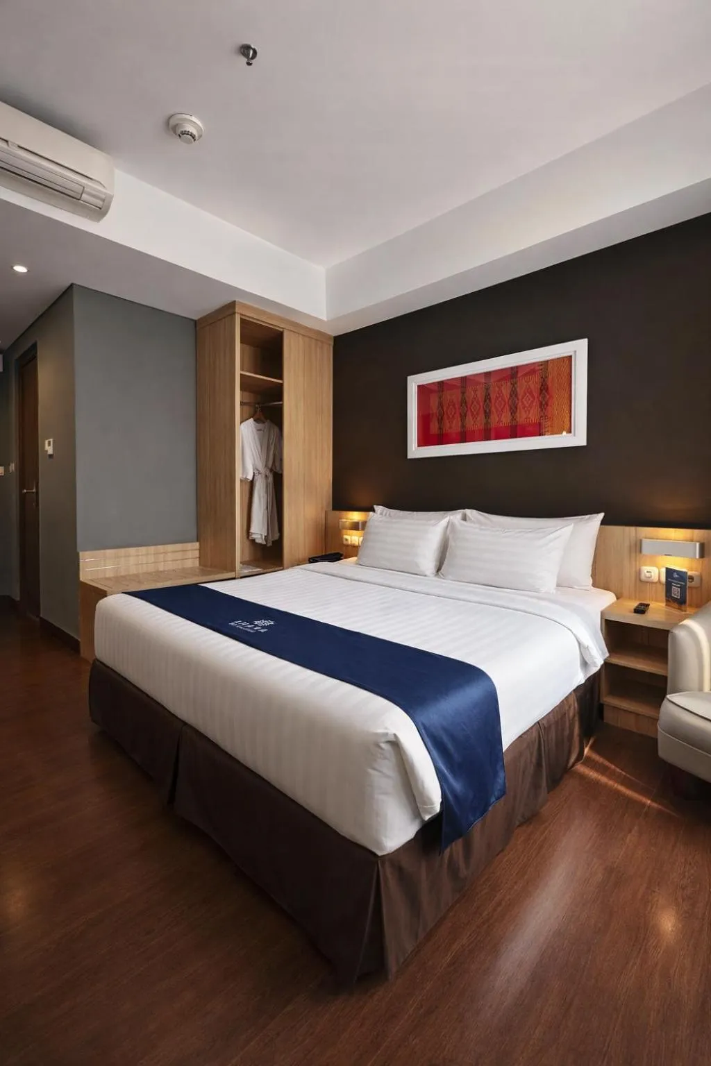 Bedroom, Bed in Anara Sky Kualanamu Hotel