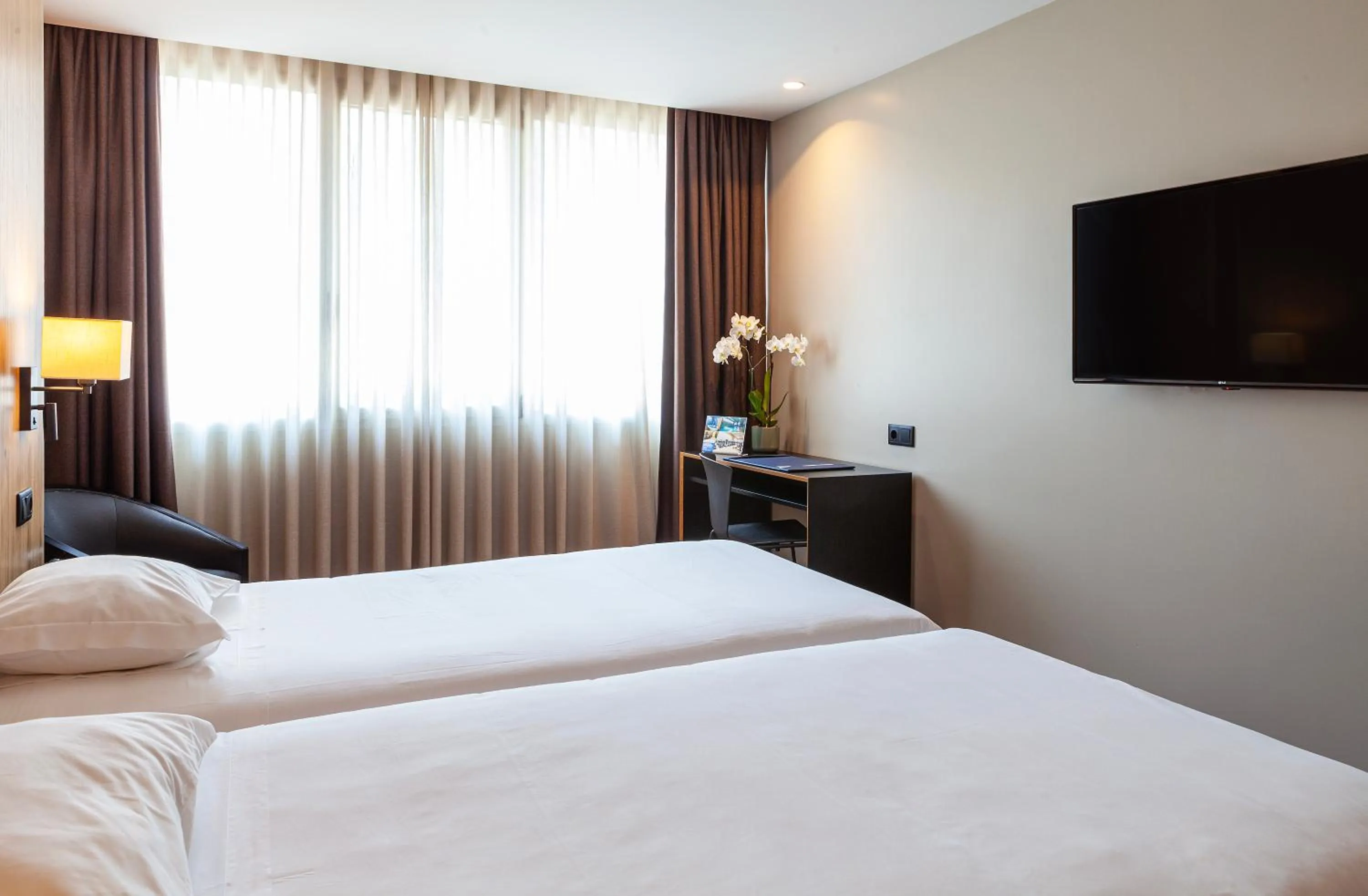 Bedroom, Bed in Hotel Fundador