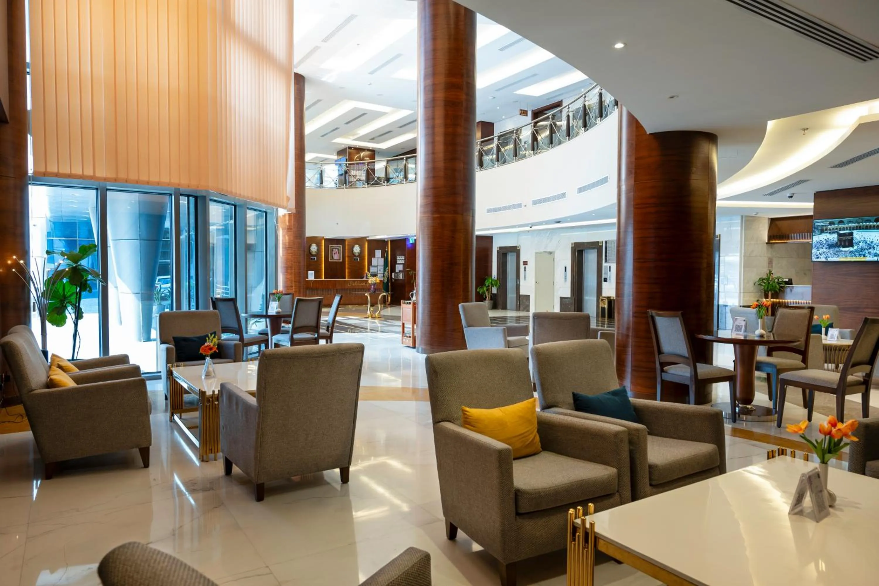 Restaurant/places to eat in Ruve Jeddah Hotel