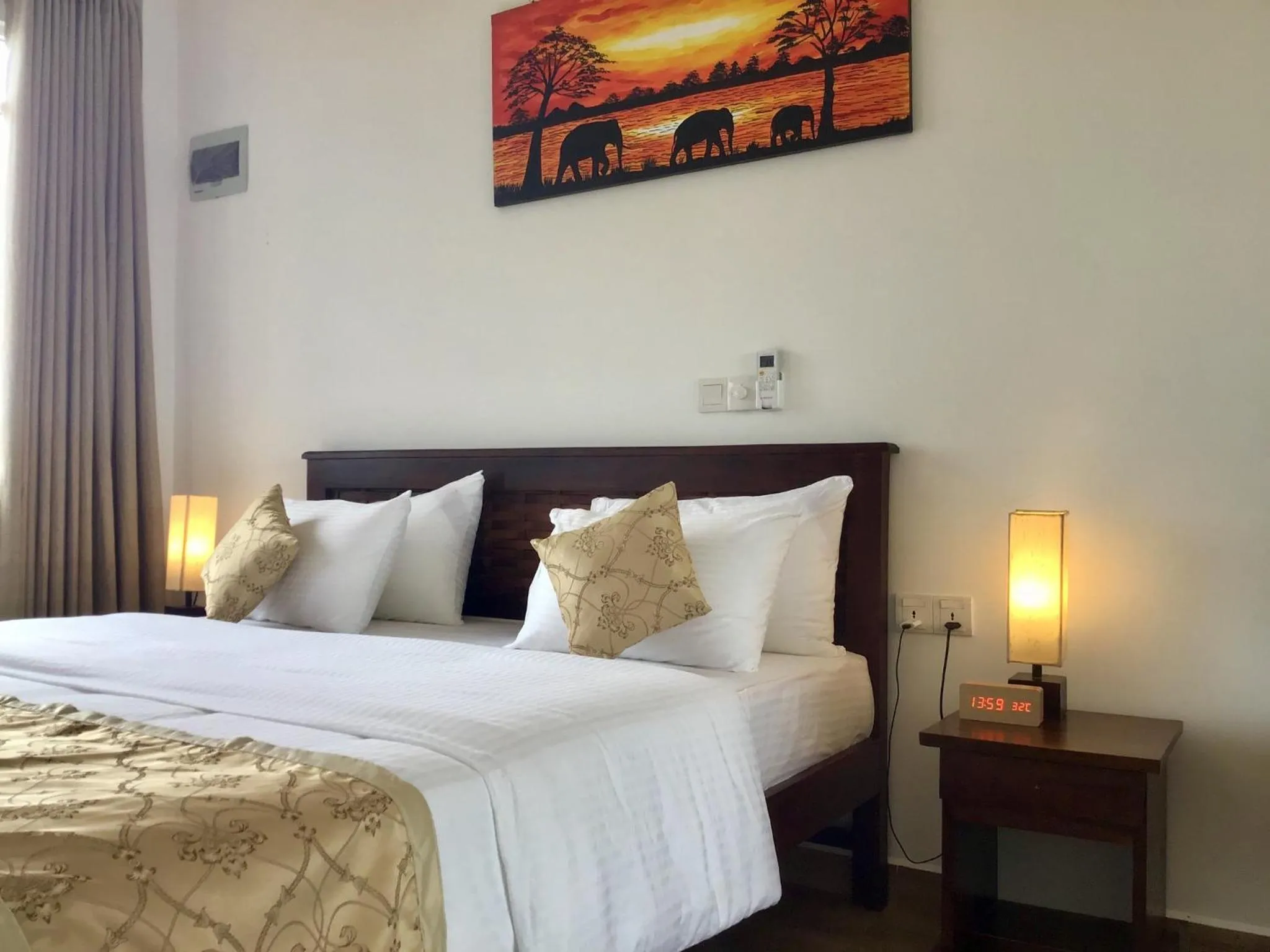 Bed in Avonil Resort Yala