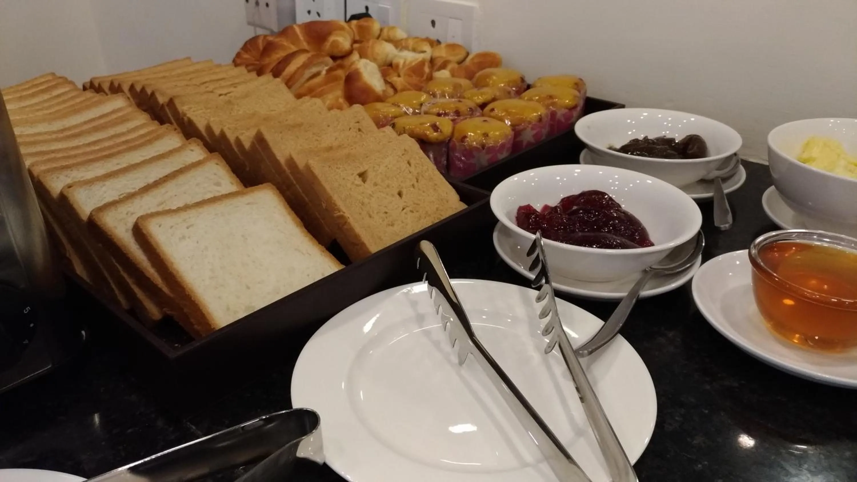 Breakfast in Hotel Jampa