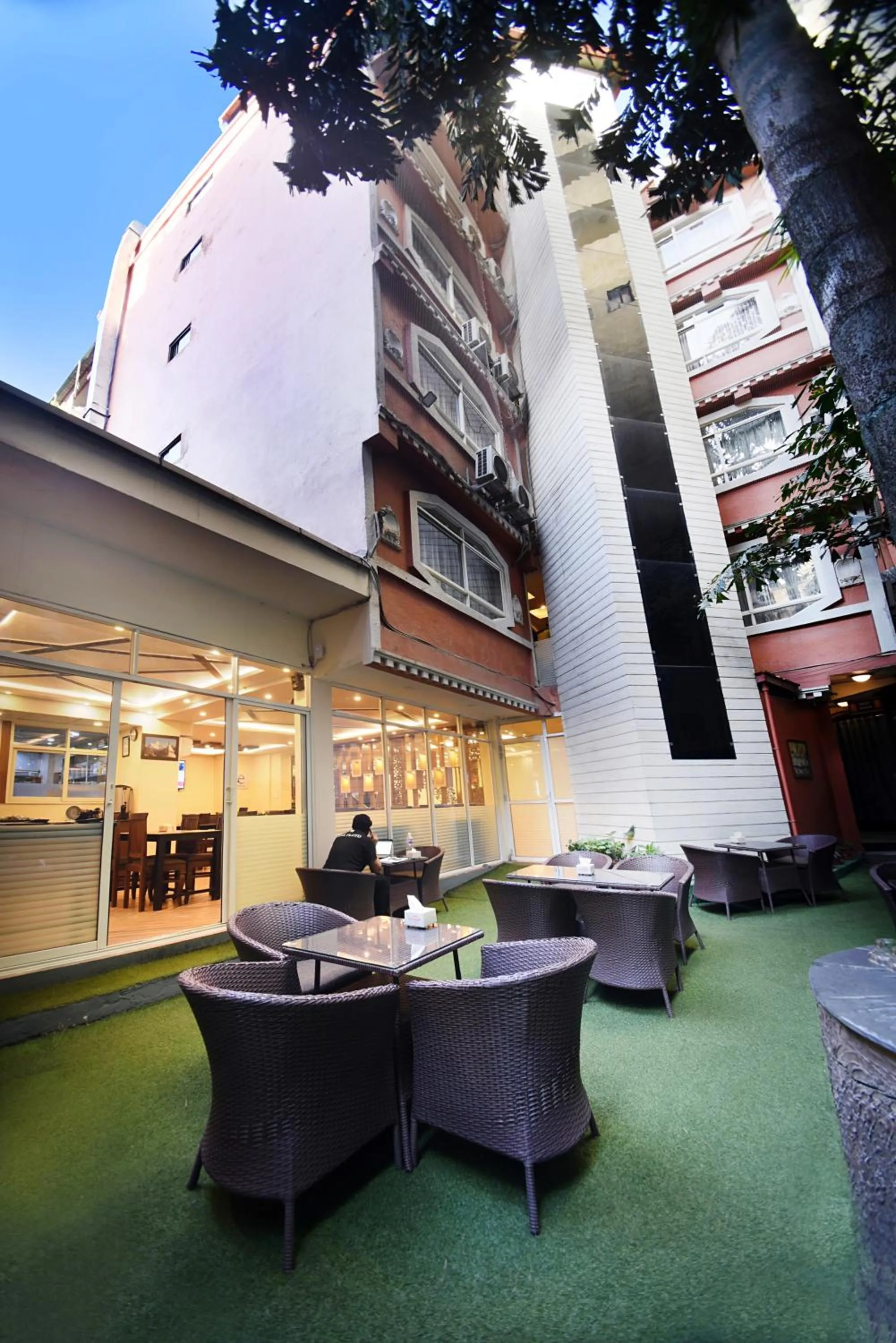 Property building in Hotel Jampa