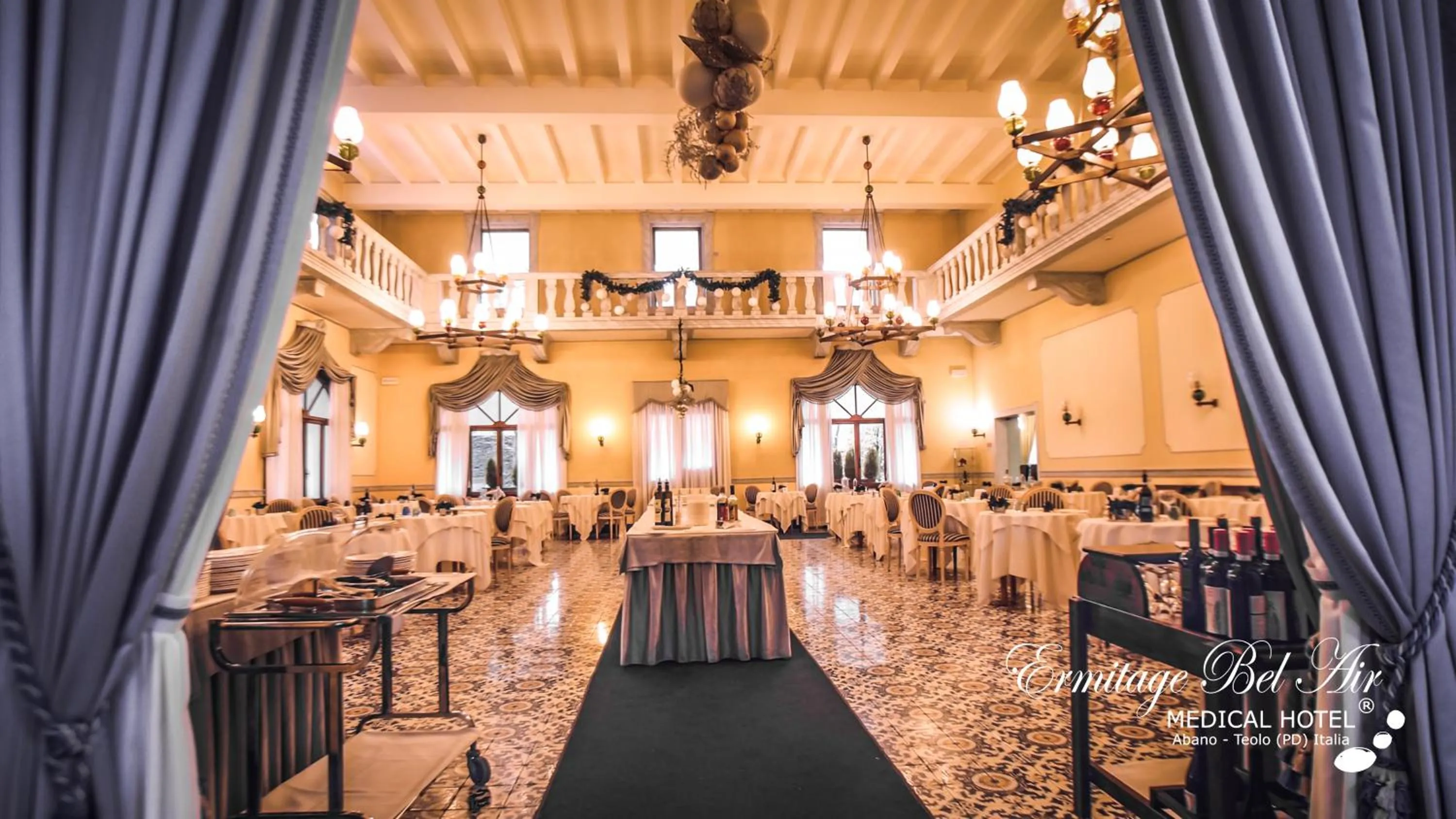 Restaurant/places to eat in Ermitage Bel Air Medical Hotel