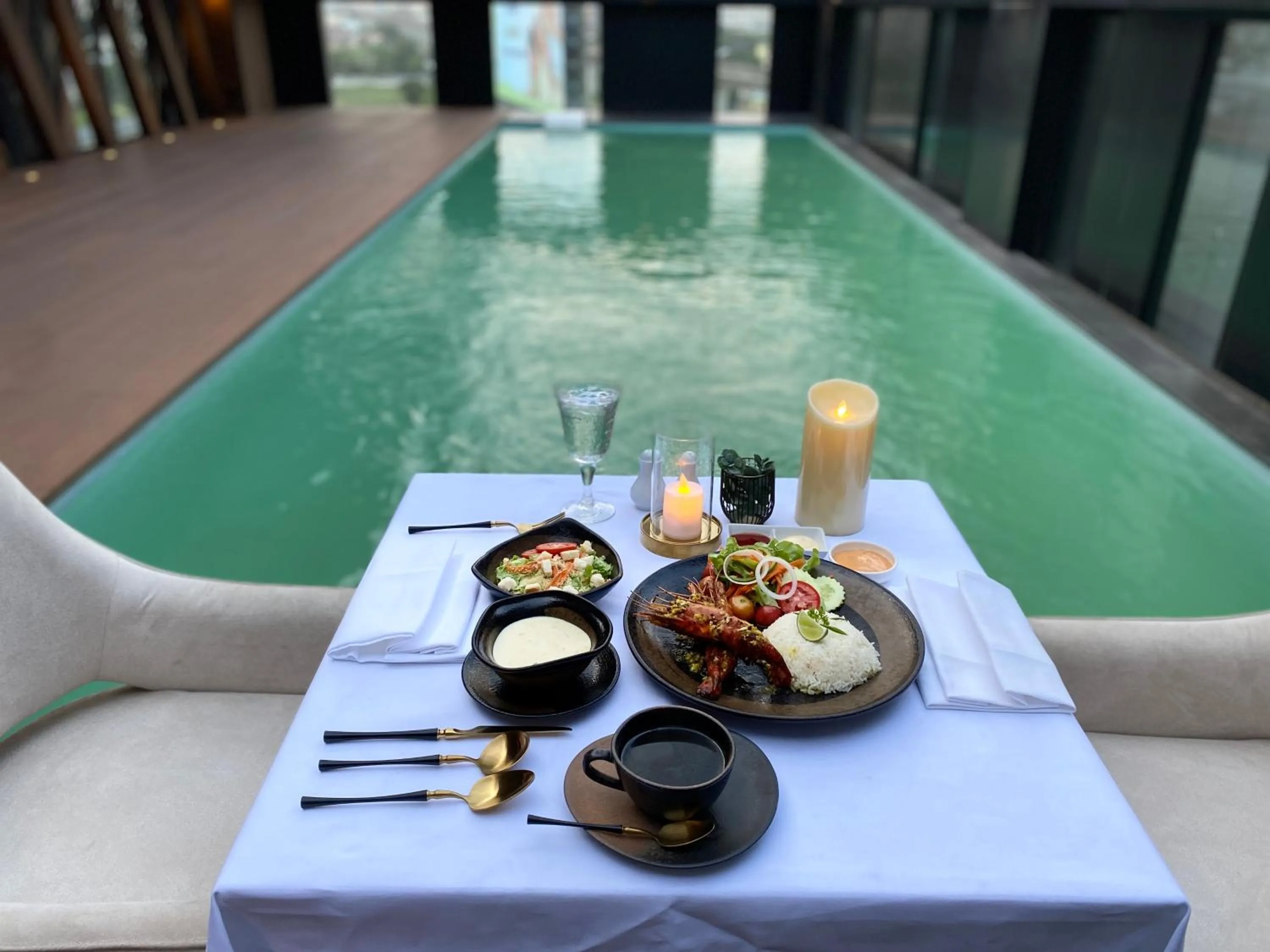 Swimming pool in Zayn Hotel Bangkok - Airport Link Access