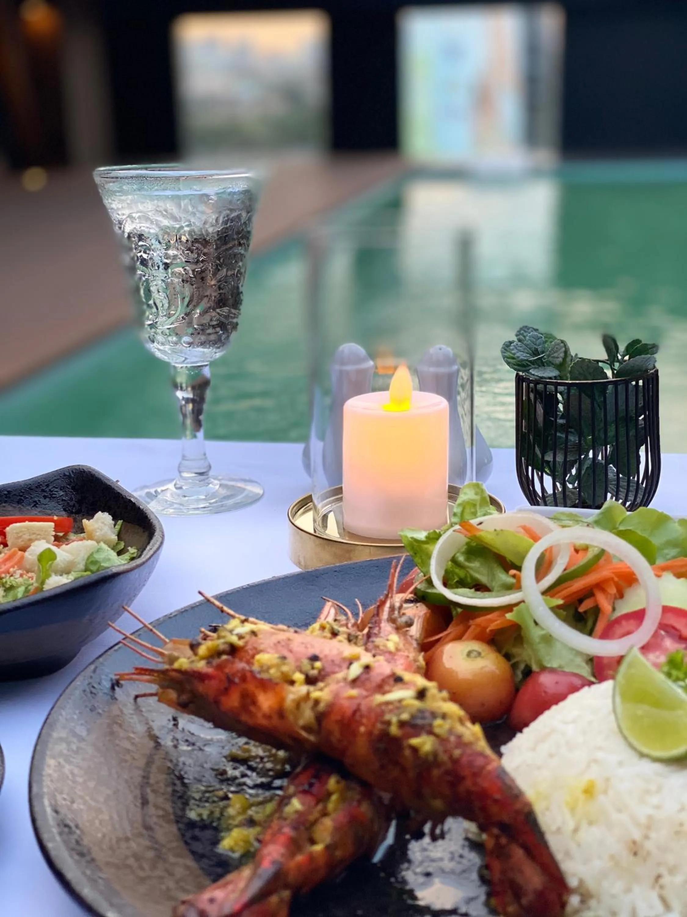 Swimming pool in Zayn Hotel Bangkok - Airport Link Access