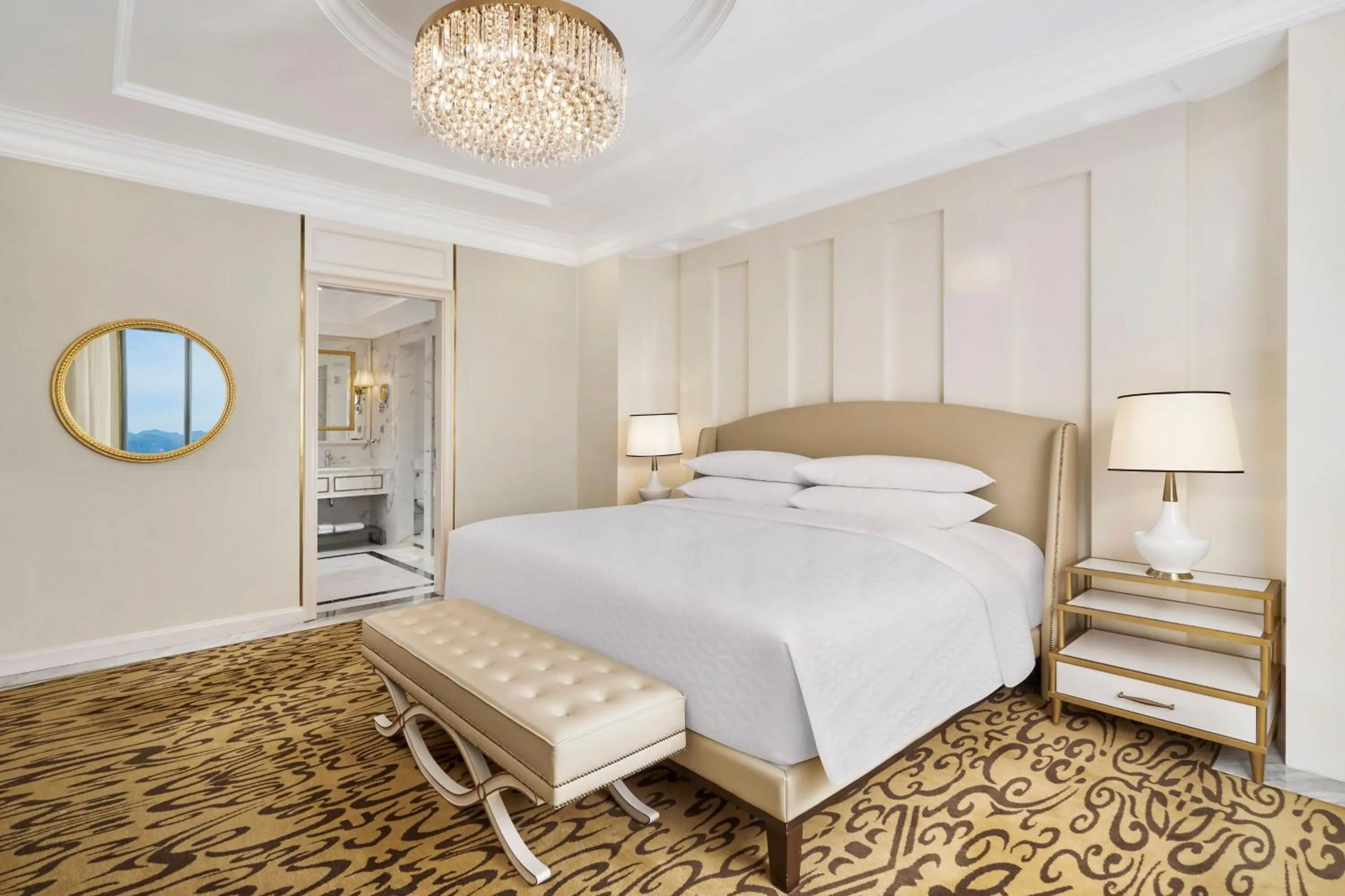 Photo of the whole room, Bed in Four Points by Sheraton Lang Son