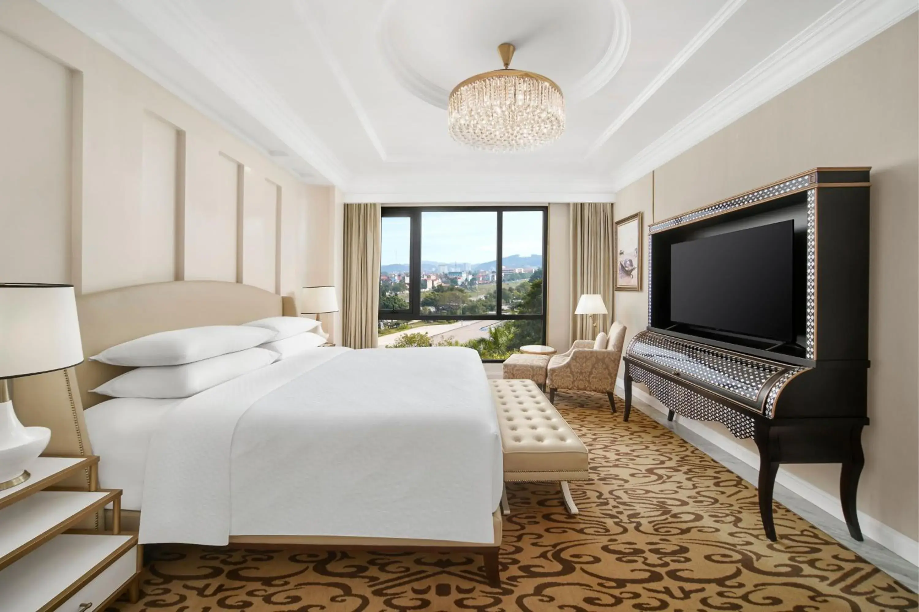 Executive King Suite with Skyline View in Four Points by Sheraton Lang Son Executive King Suite with Skyline View in Four Points by Sheraton Lang Son