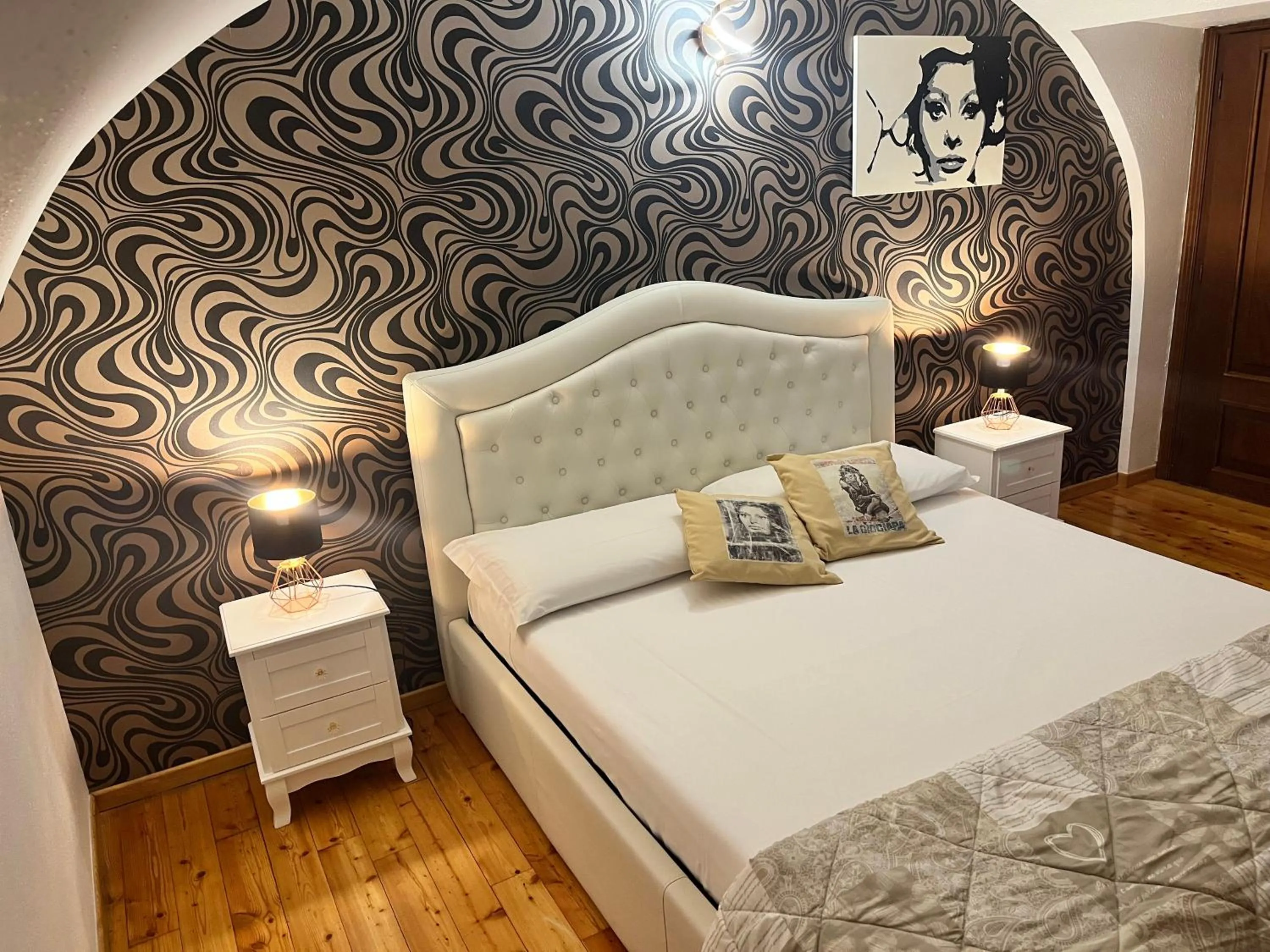 Bedroom, Bed in Torino Chic