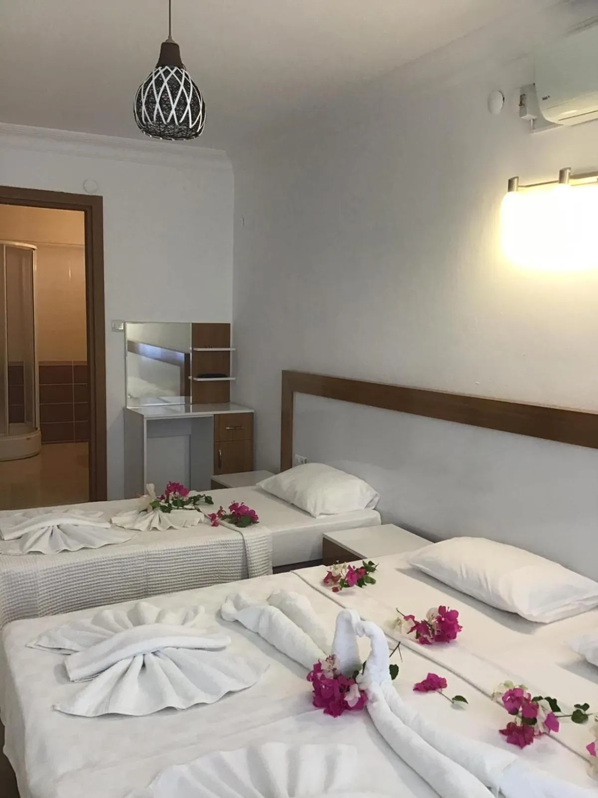 Photo of the whole room in Altunakar 1 Hotel