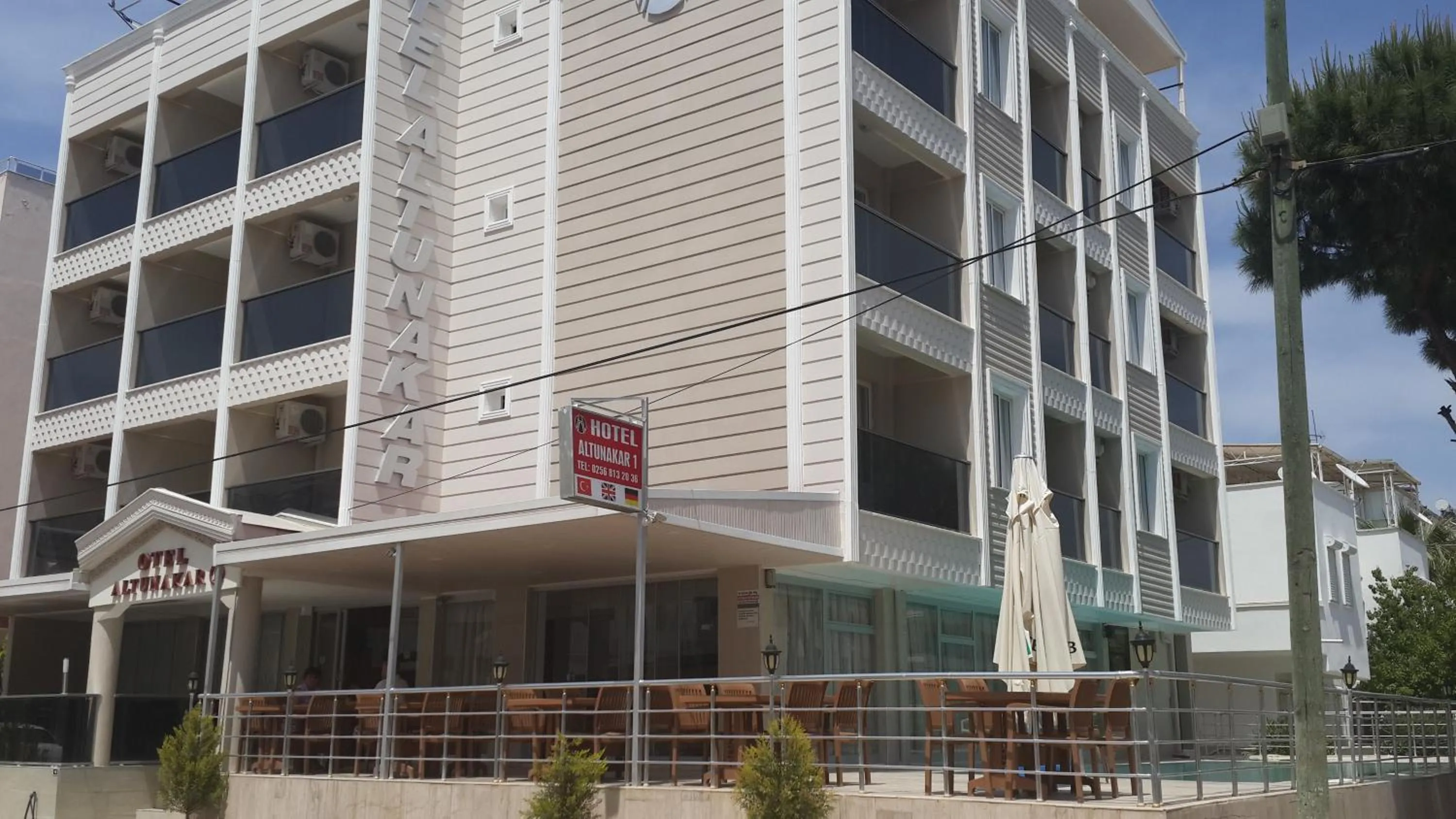 Property building in Altunakar 1 Hotel