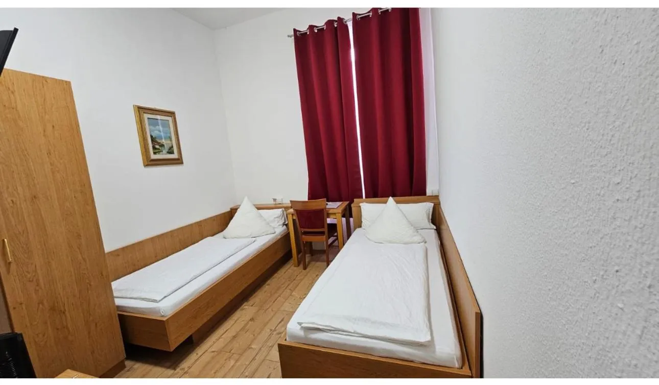 Bed in Hotel Restaurant Schwert