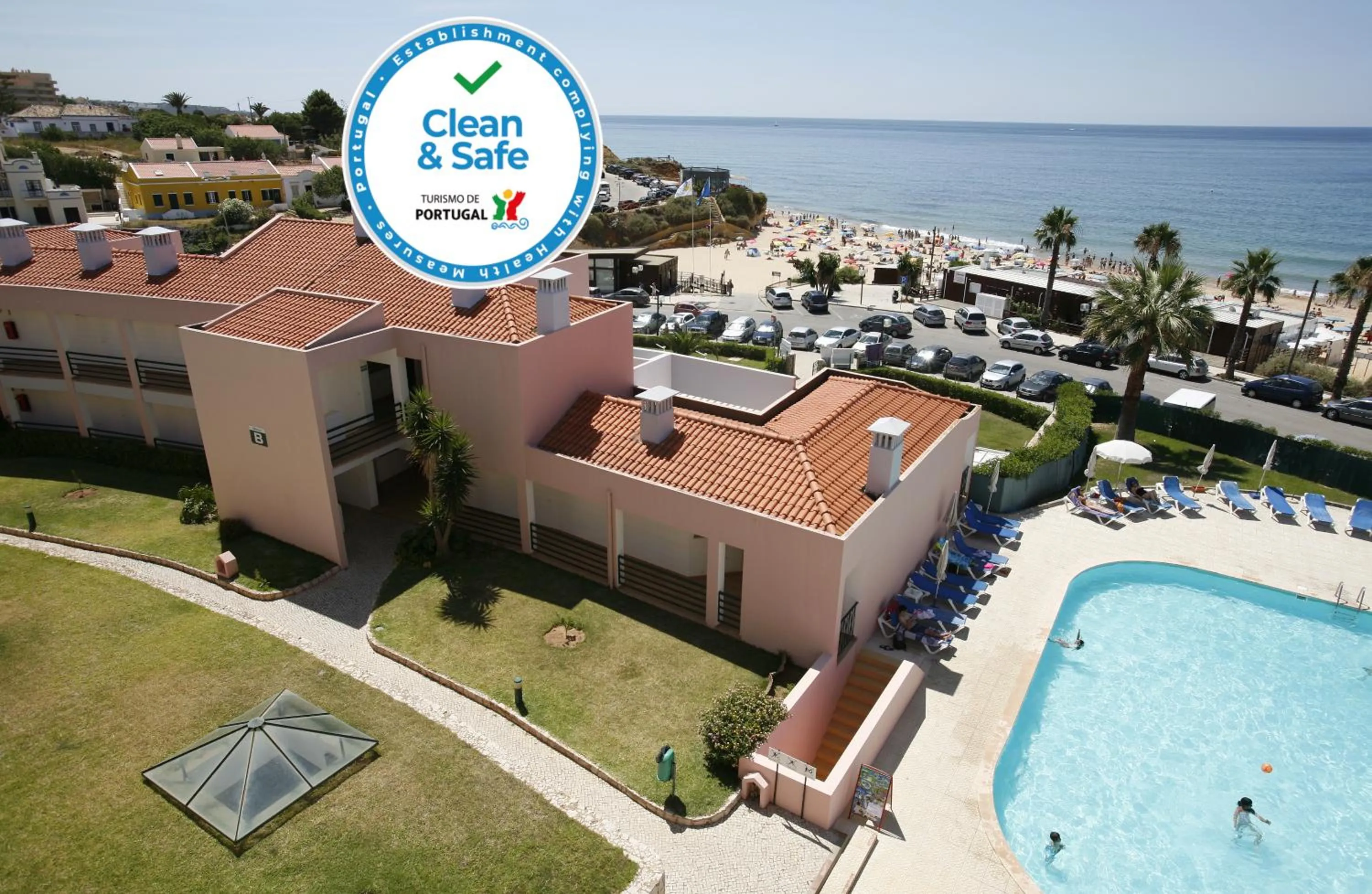 Logo/Certificate/Sign in Apartamentos Coral do Vau