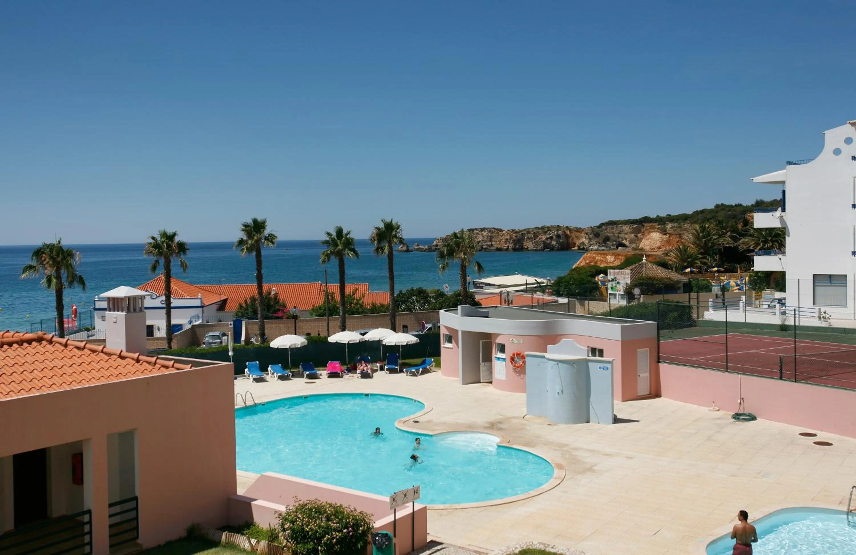 Swimming pool in Apartamentos Coral do Vau