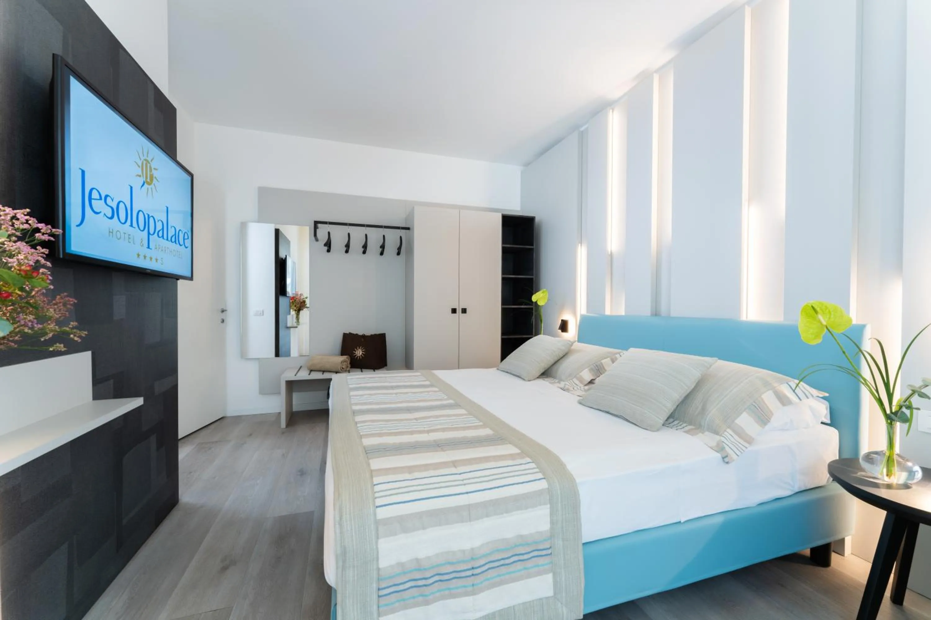 Bedroom, Bed in Jesolopalace Hotel & Aparthotel