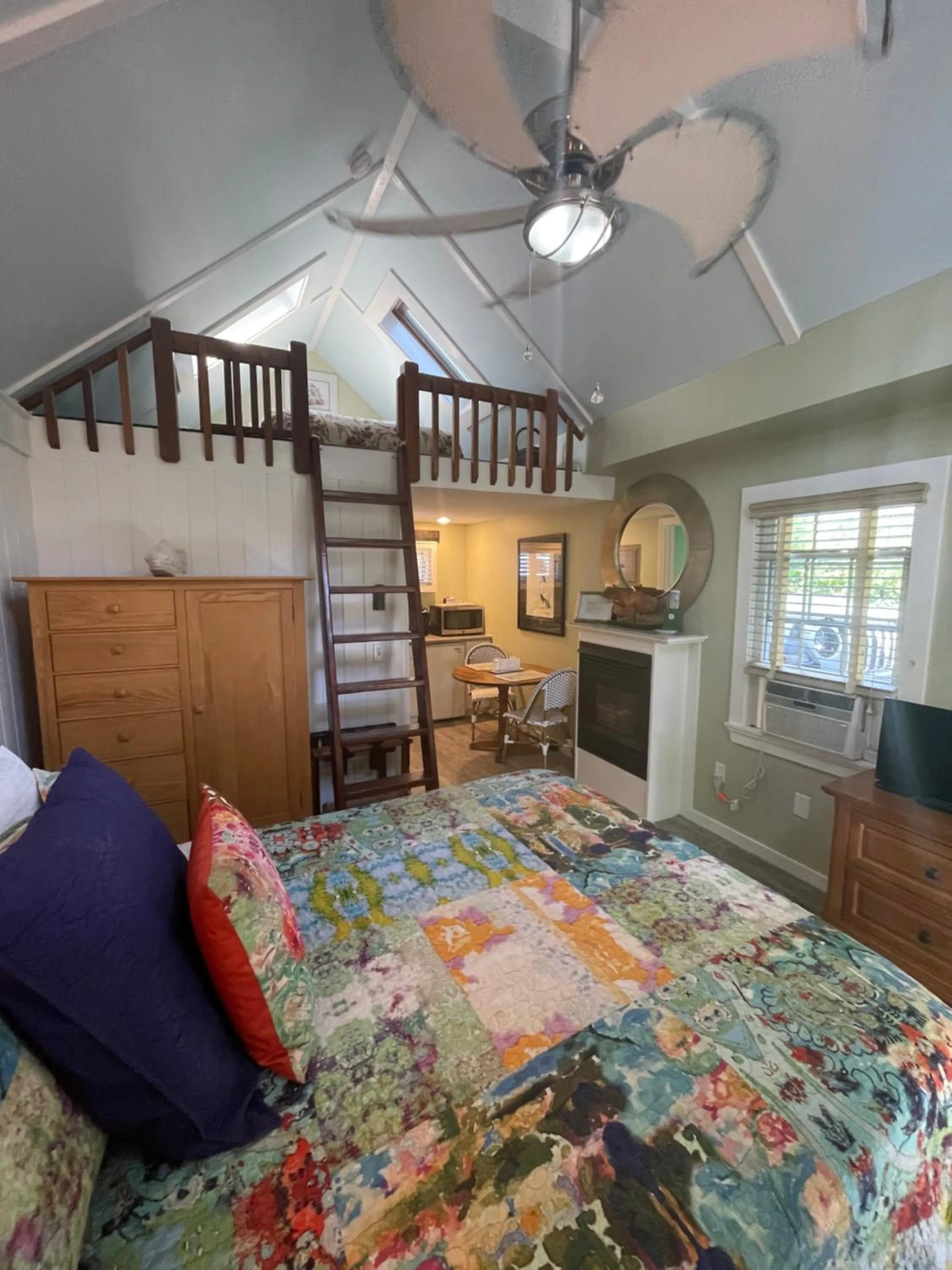 Bedroom, Bed in Inn at Cook Street