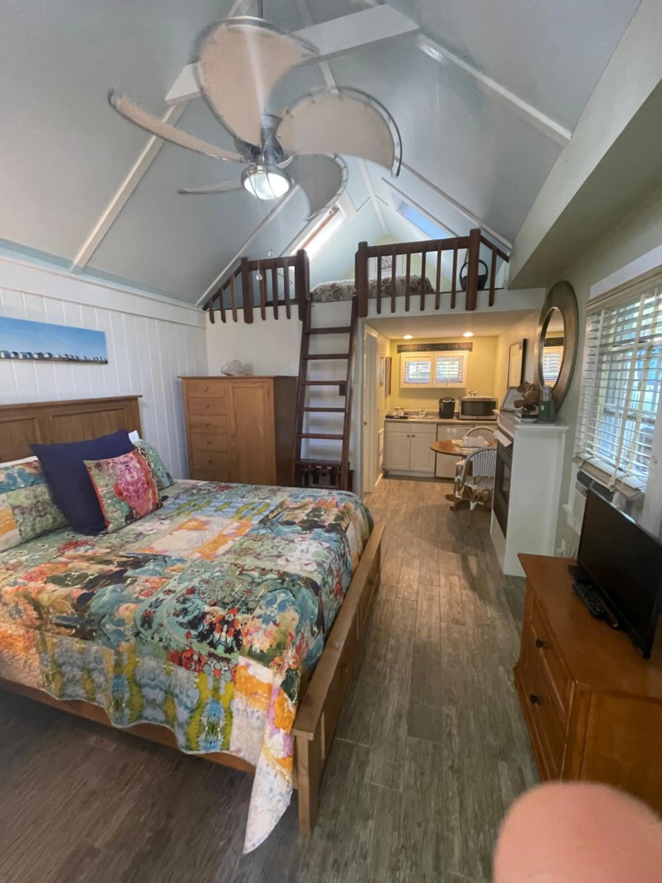 Photo of the whole room, Bed in Inn at Cook Street