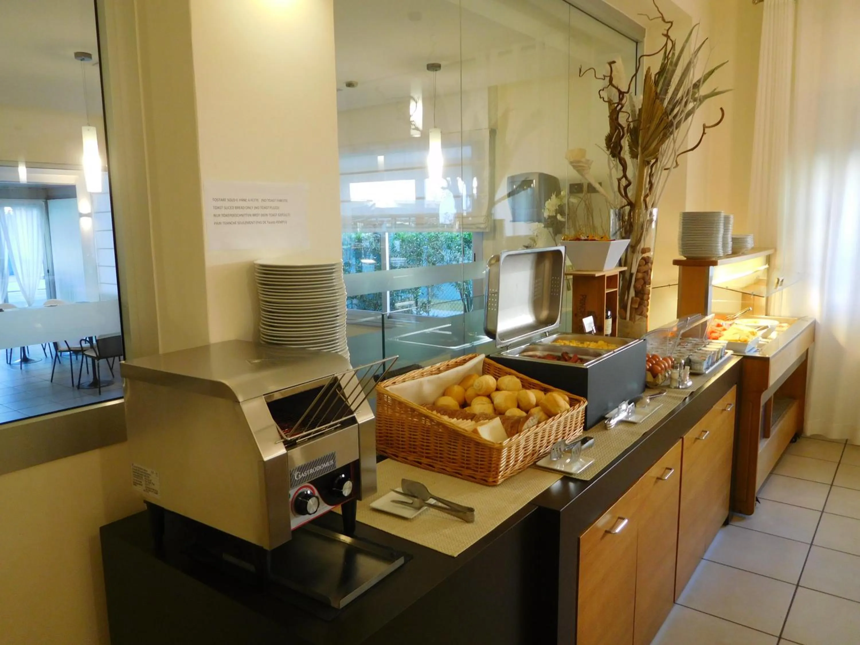 Breakfast in Hotel Emperador