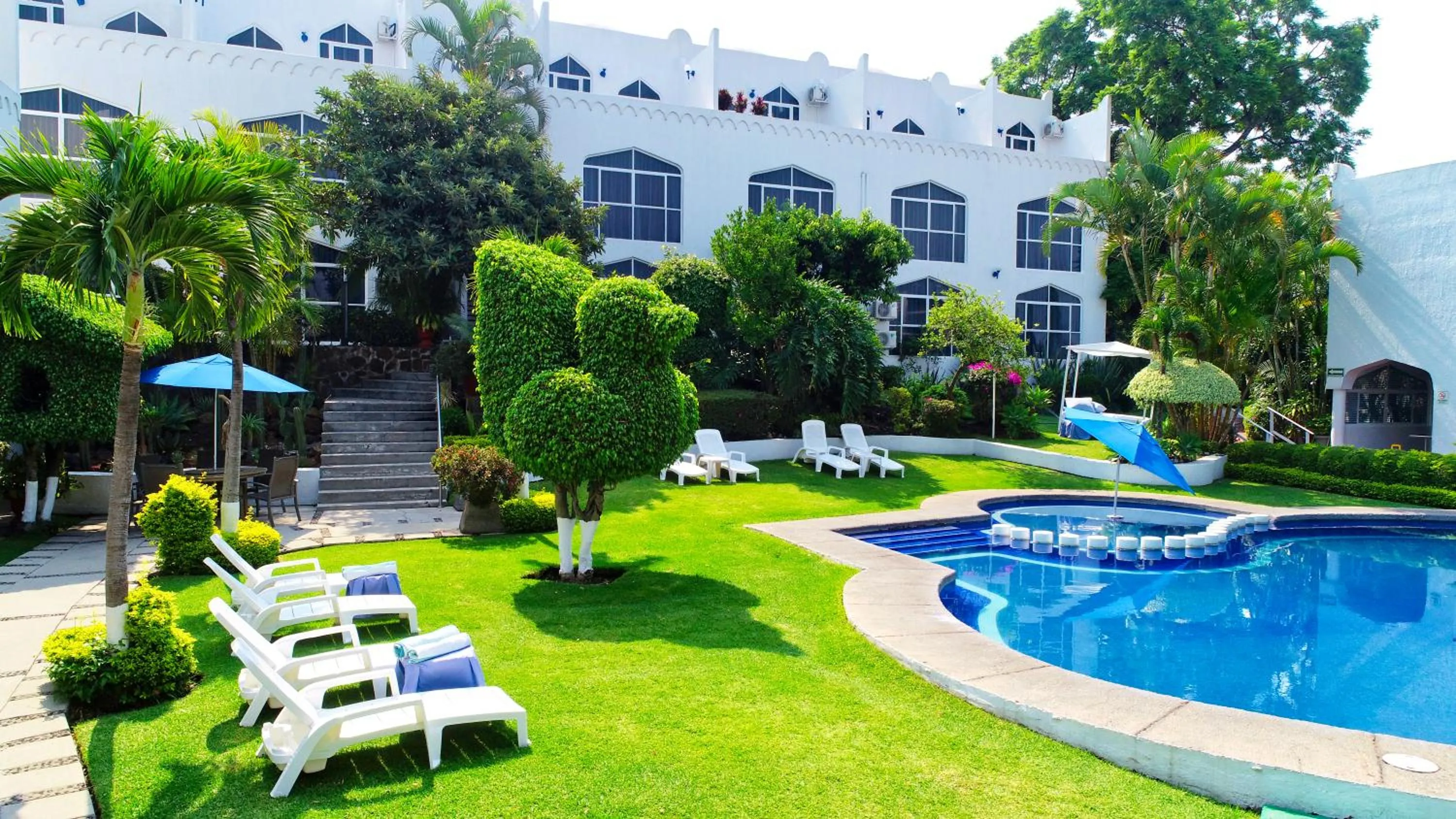 Swimming pool in Villa Bejar Cuernavaca