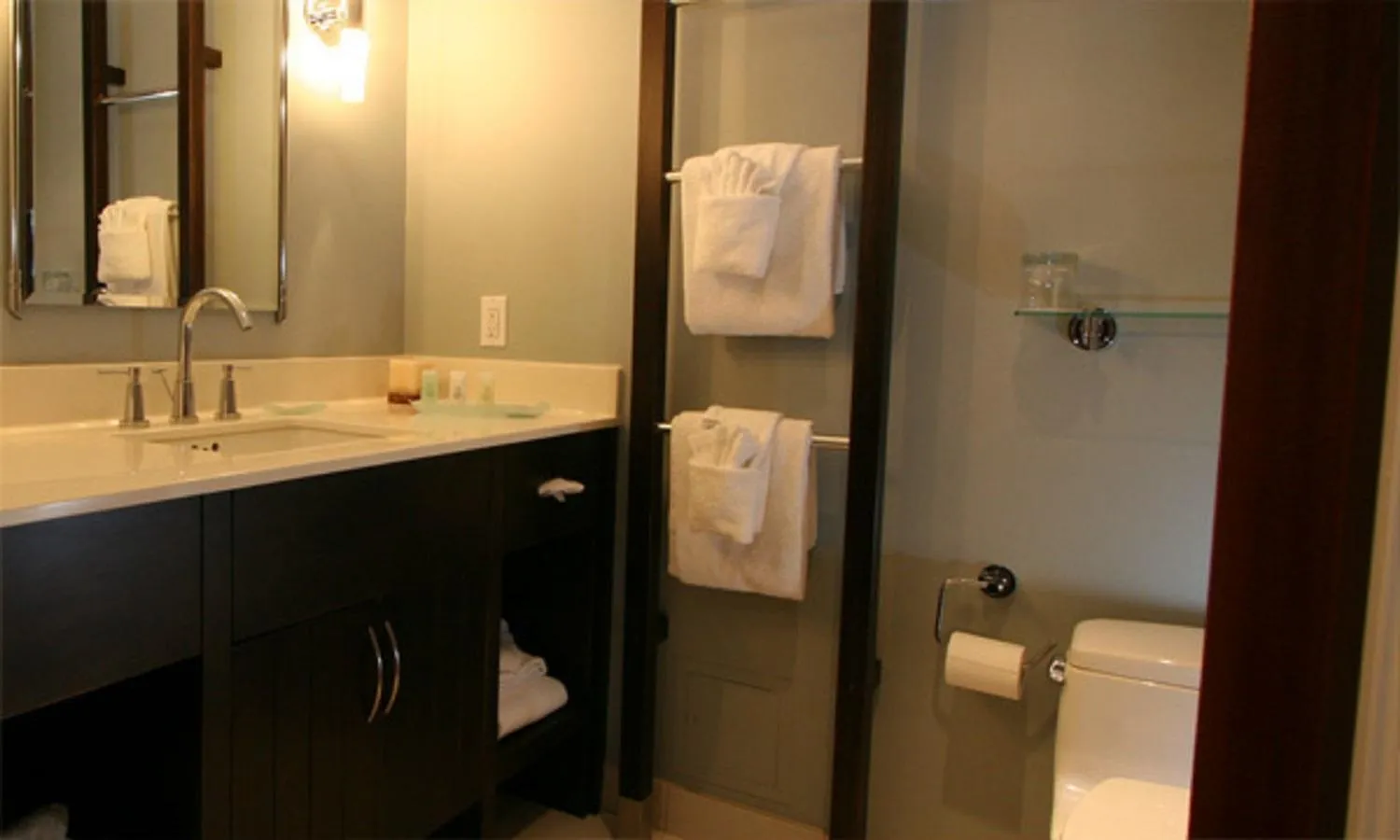 Bathroom in Hockley Valley Resort
