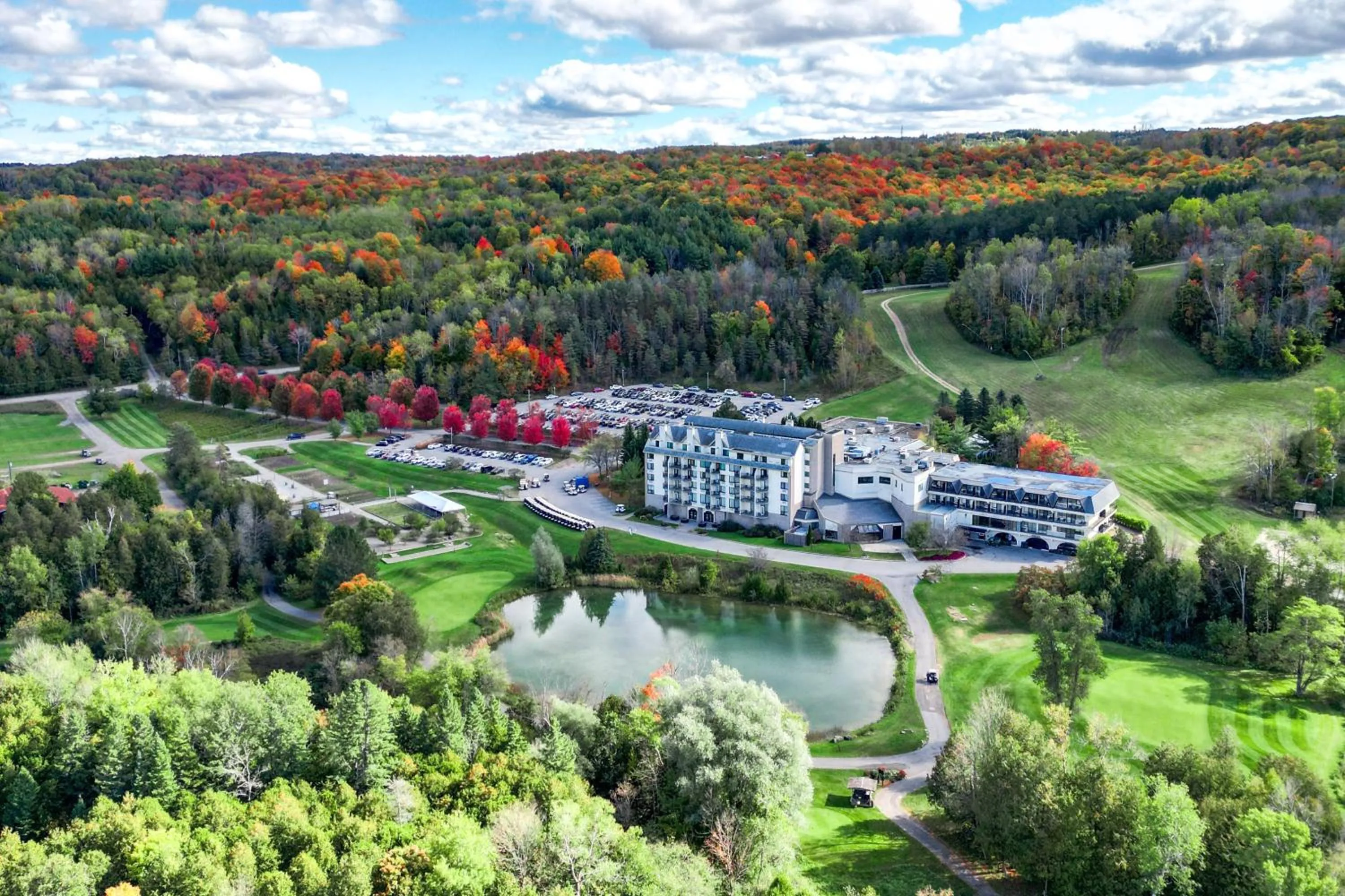 Property building in Hockley Valley Resort