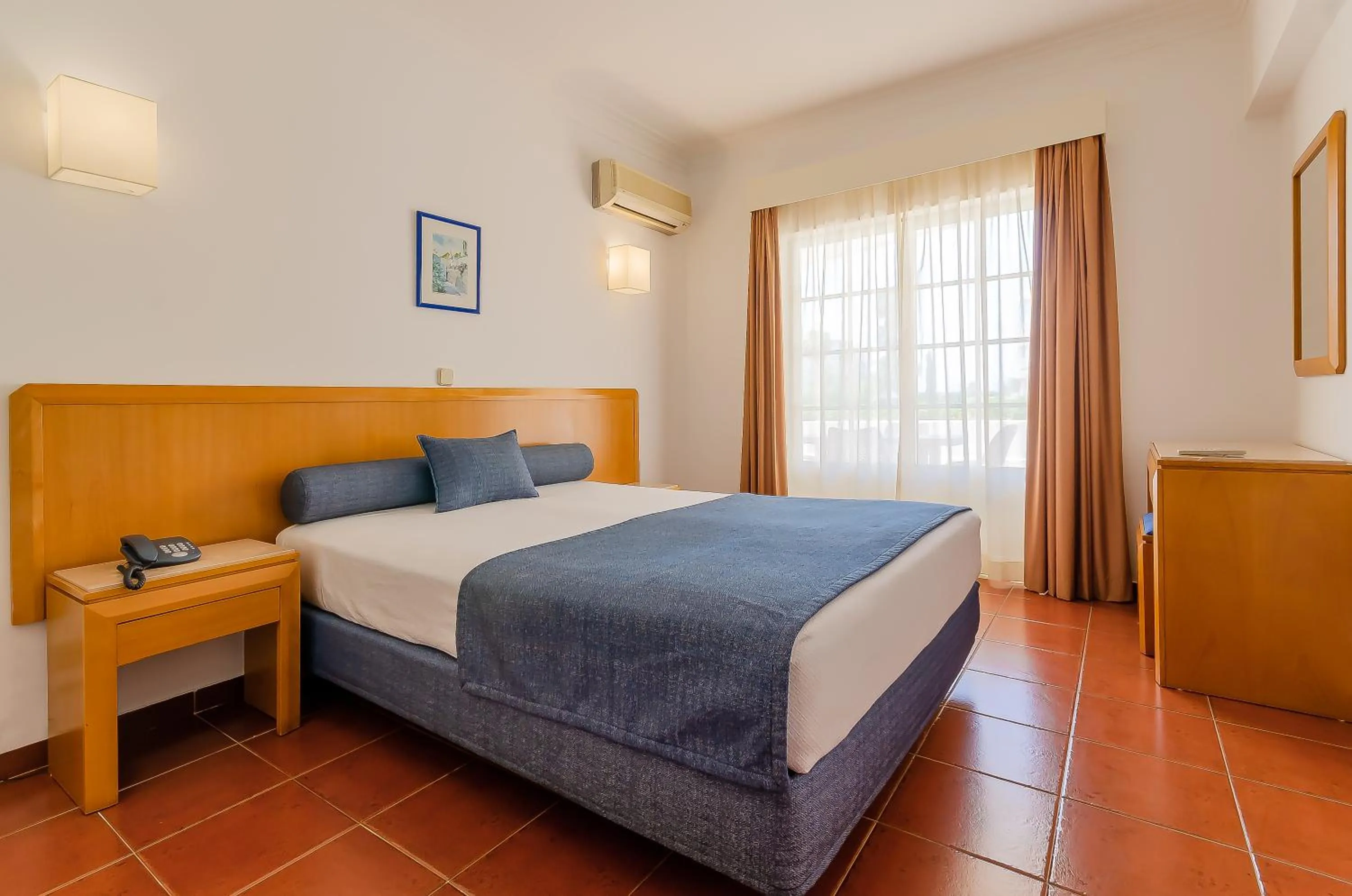 Bedroom, Bed in TURIM Estrela do Vau Hotel