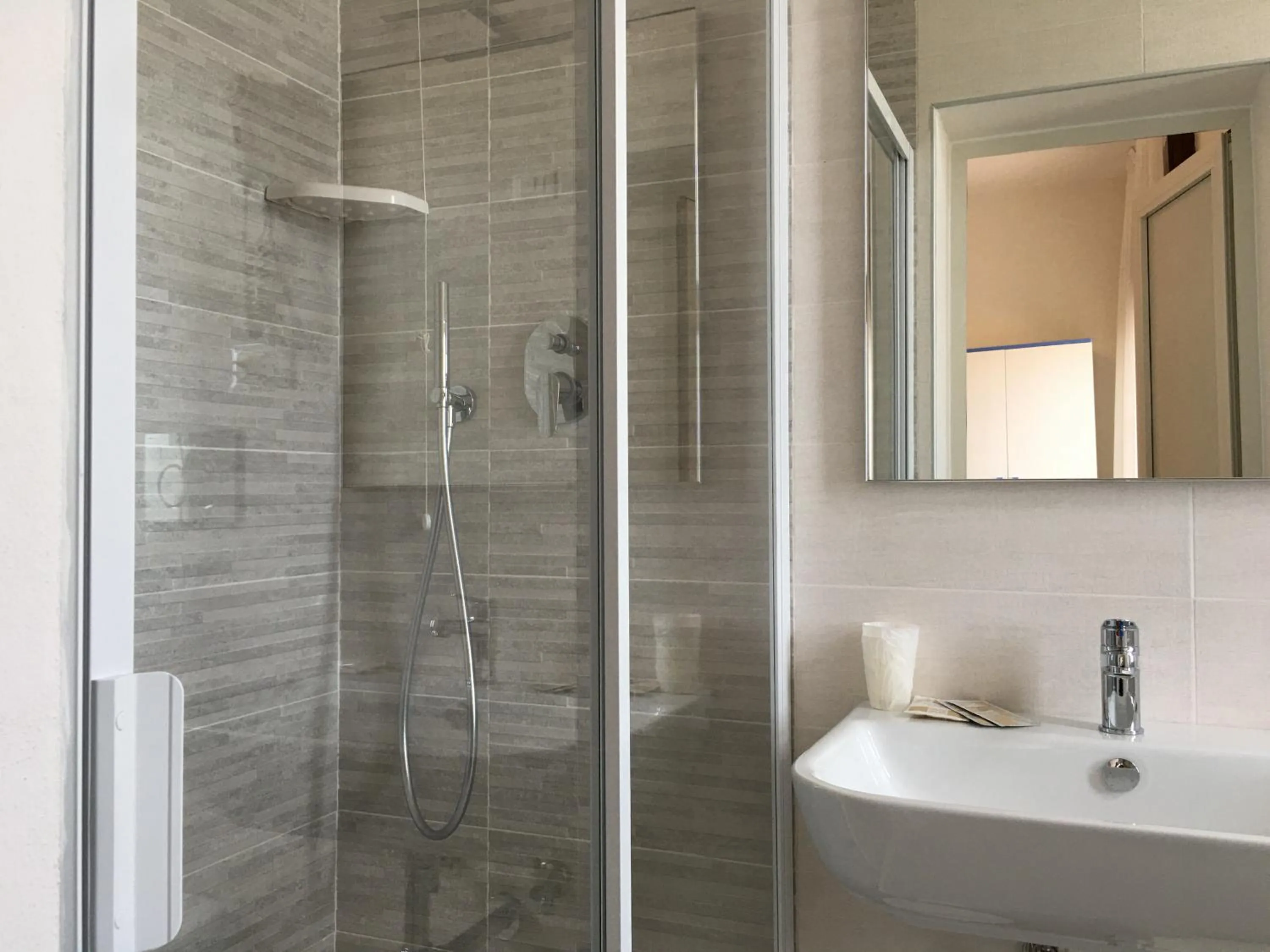 Bathroom in Hotel Linda