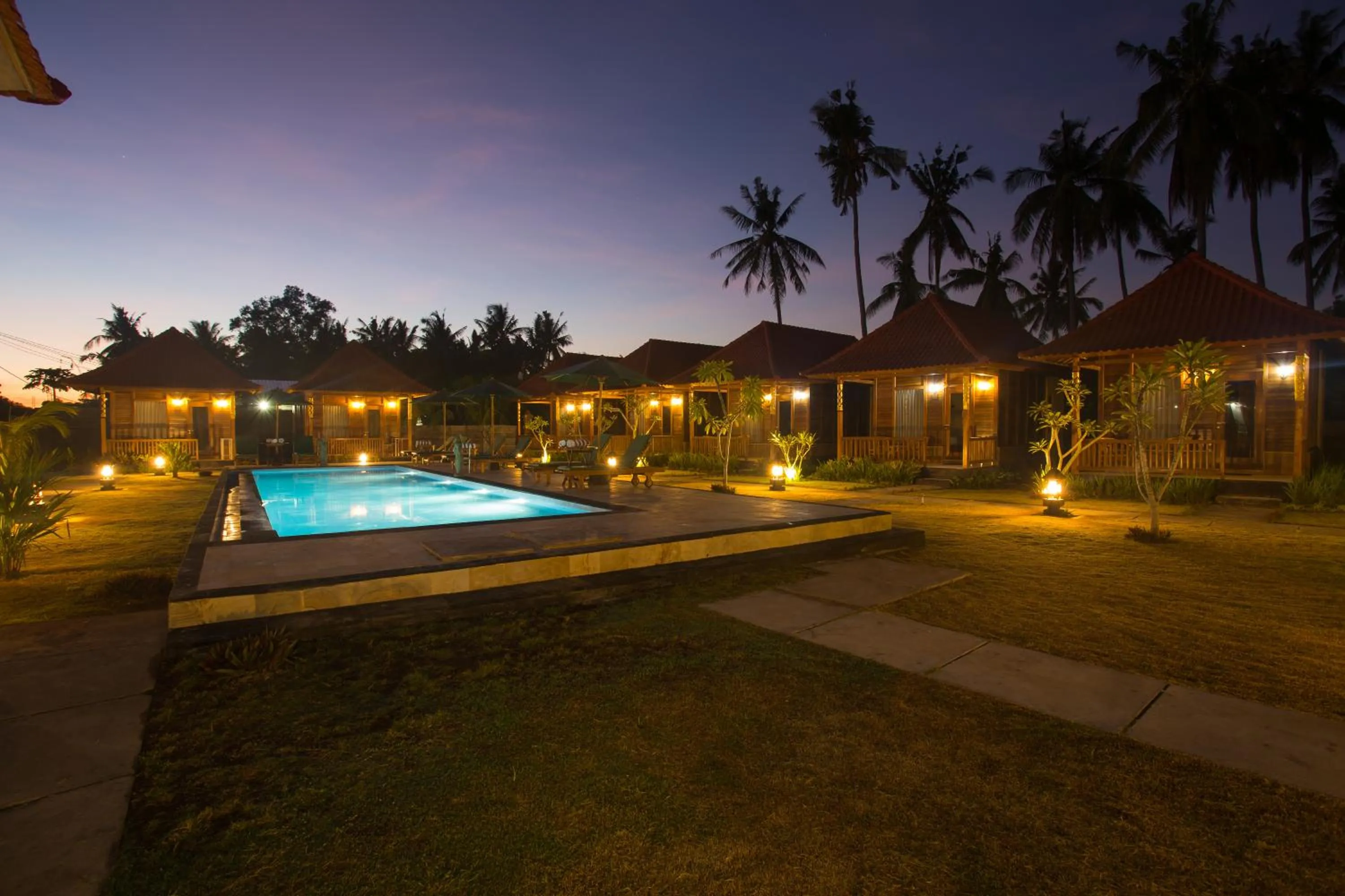 Swimming pool in Rijet Villa Beach & Restaurant