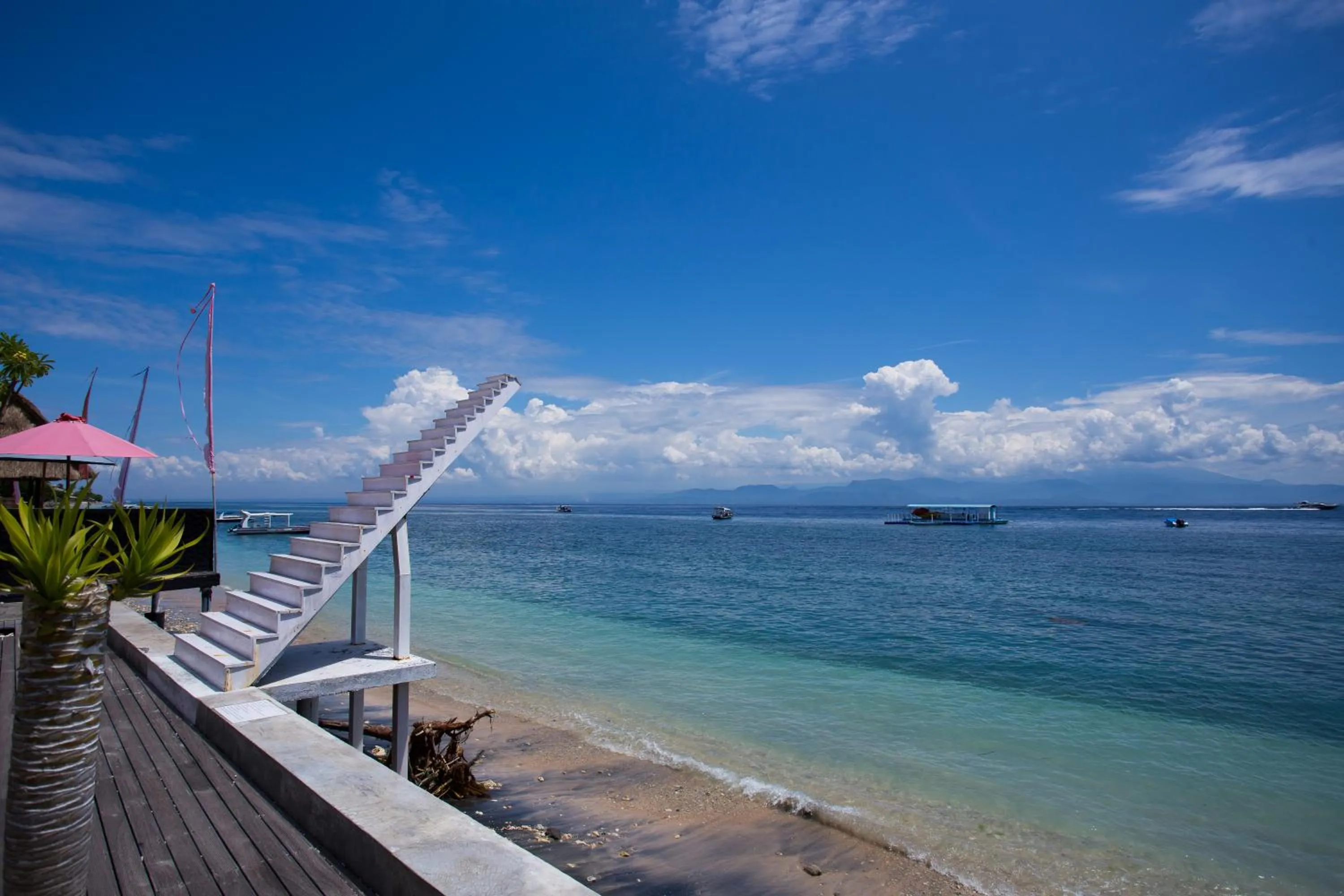 Beach in Rijet Villa Beach & Restaurant