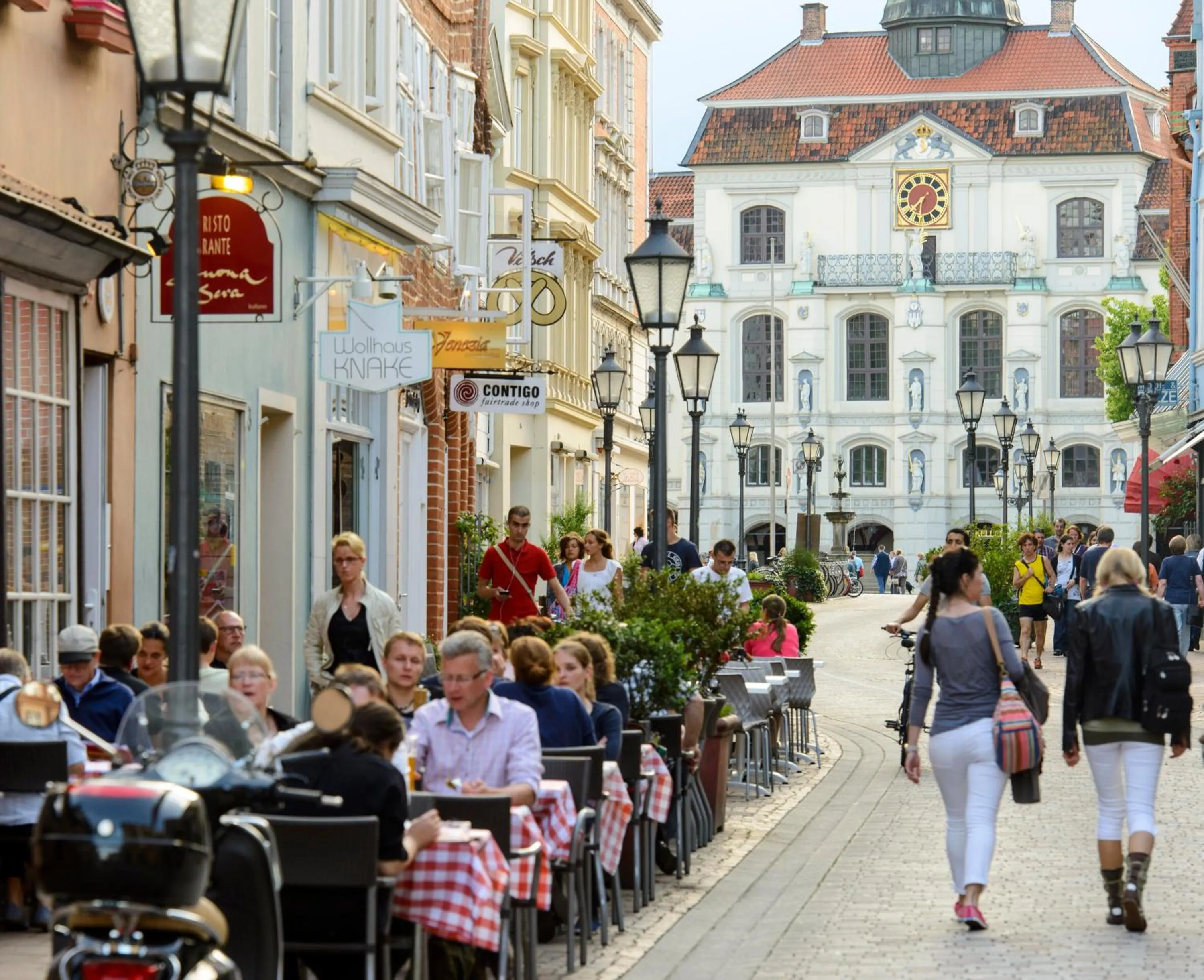 Nearby landmark in einzigartig - Das kleine Hotel im Wasserviertel