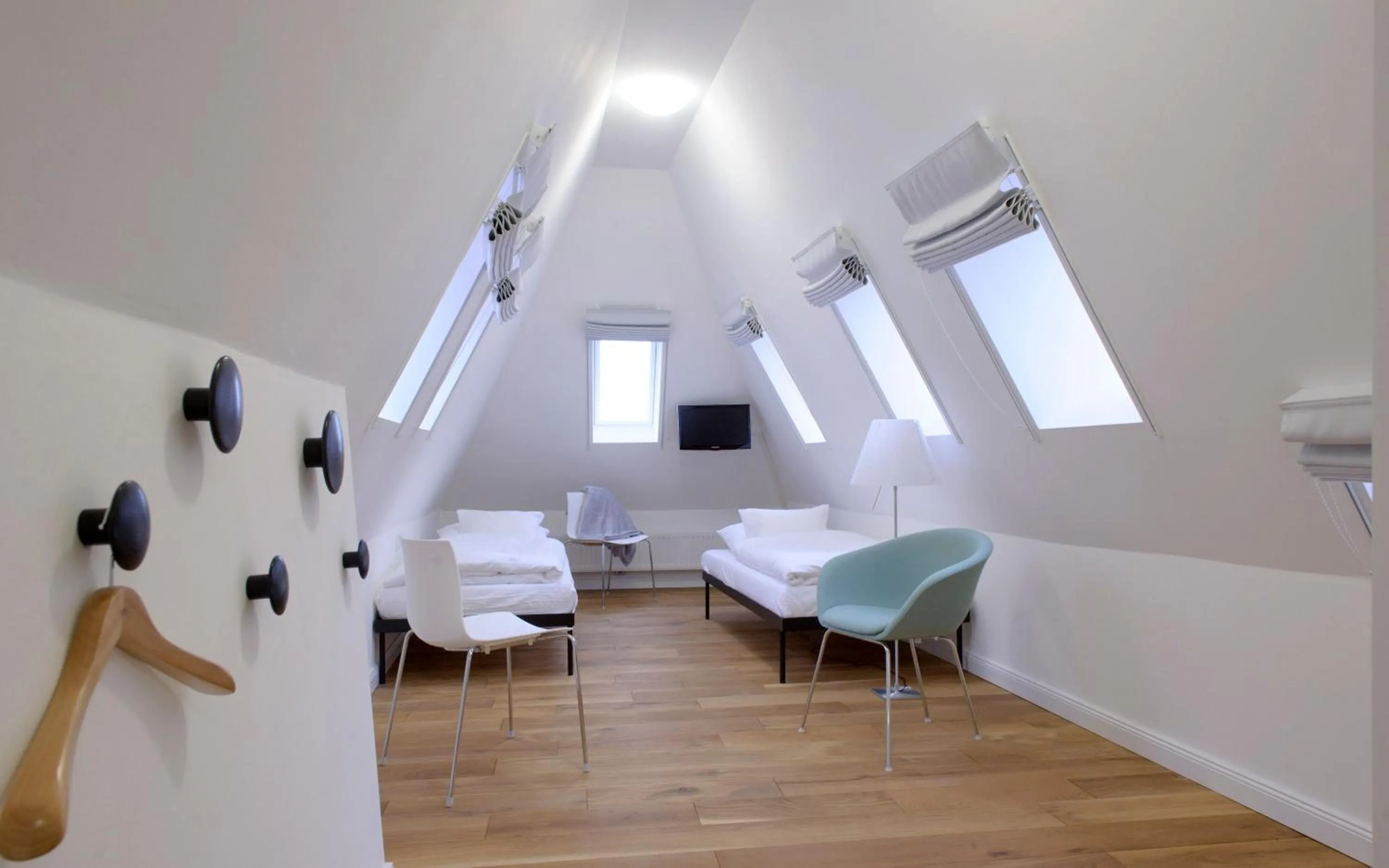 Photo of the whole room, Bed in einzigartig - Das kleine Hotel im Wasserviertel