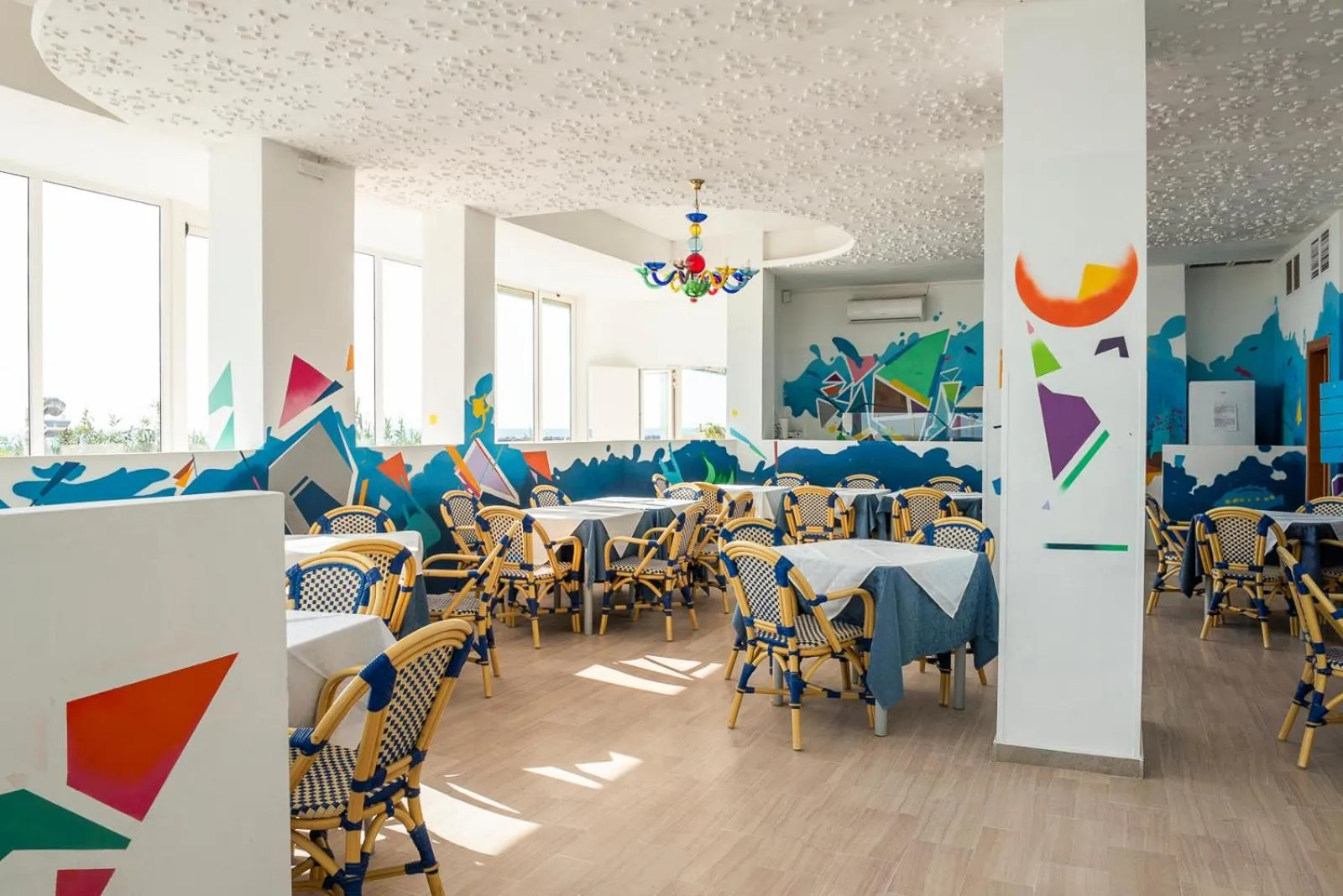 Food and drinks in Bikini Tropicana Family Hotel