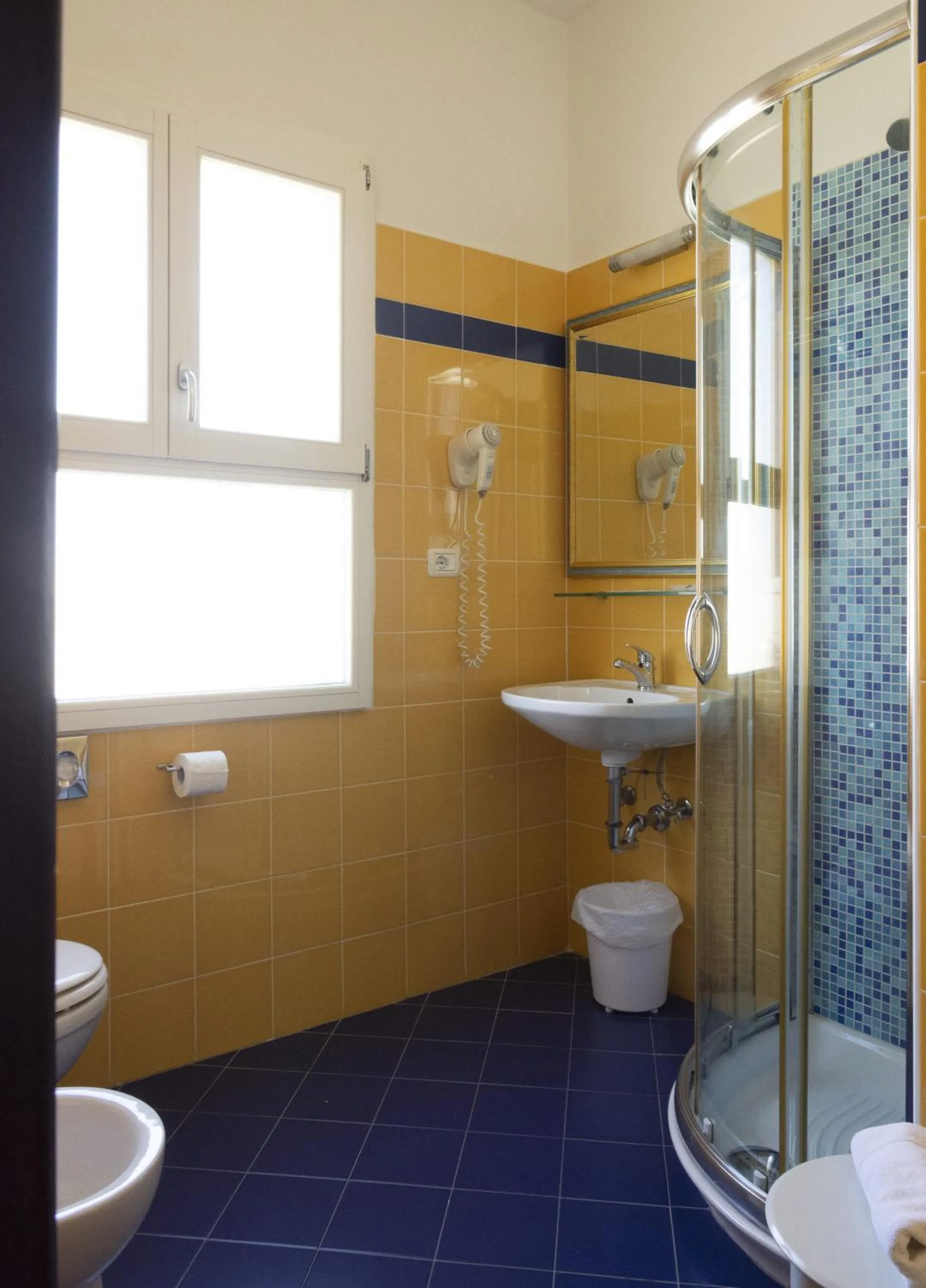 Shower in Bikini Tropicana Family Hotel