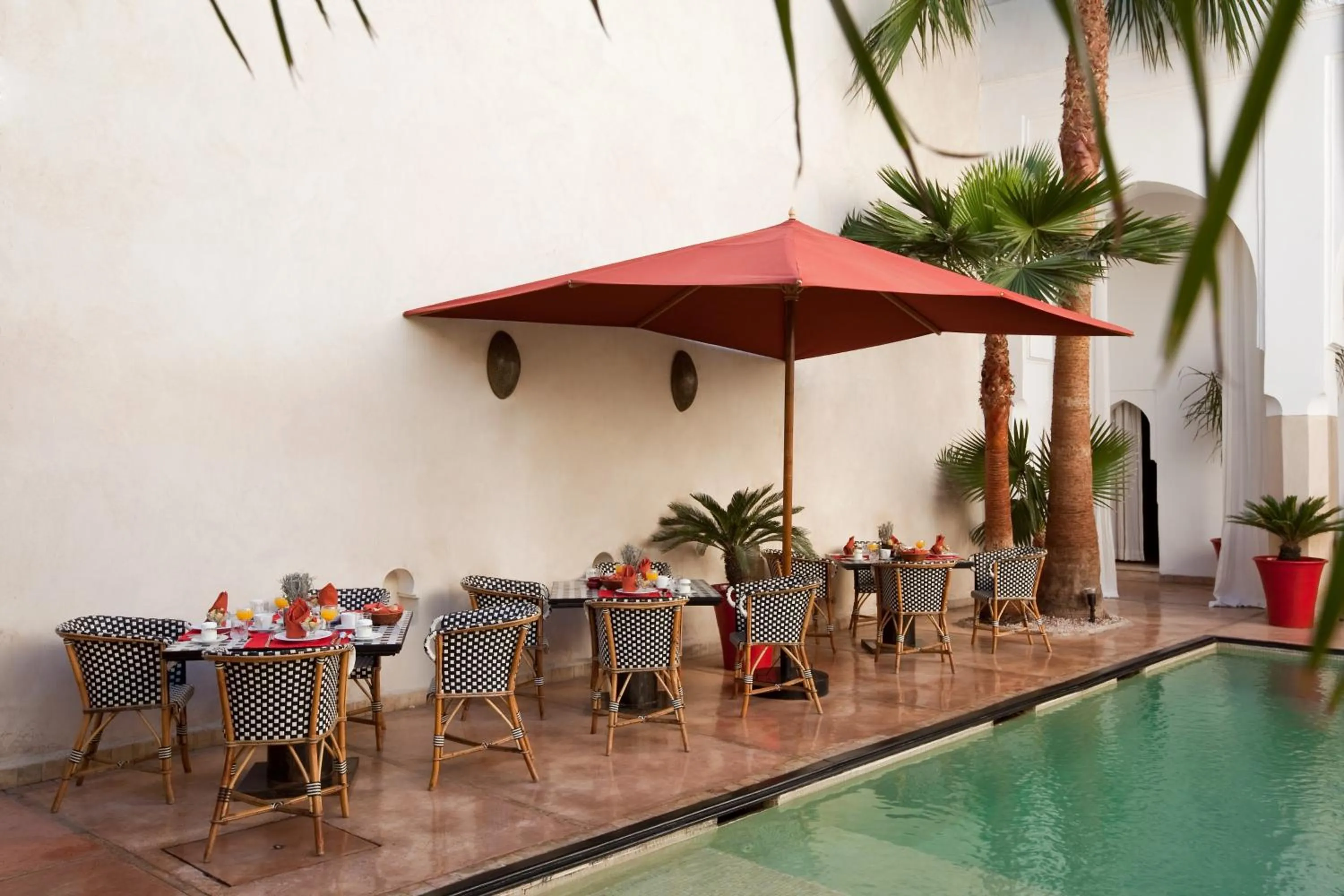 Swimming pool in Riad Charaï