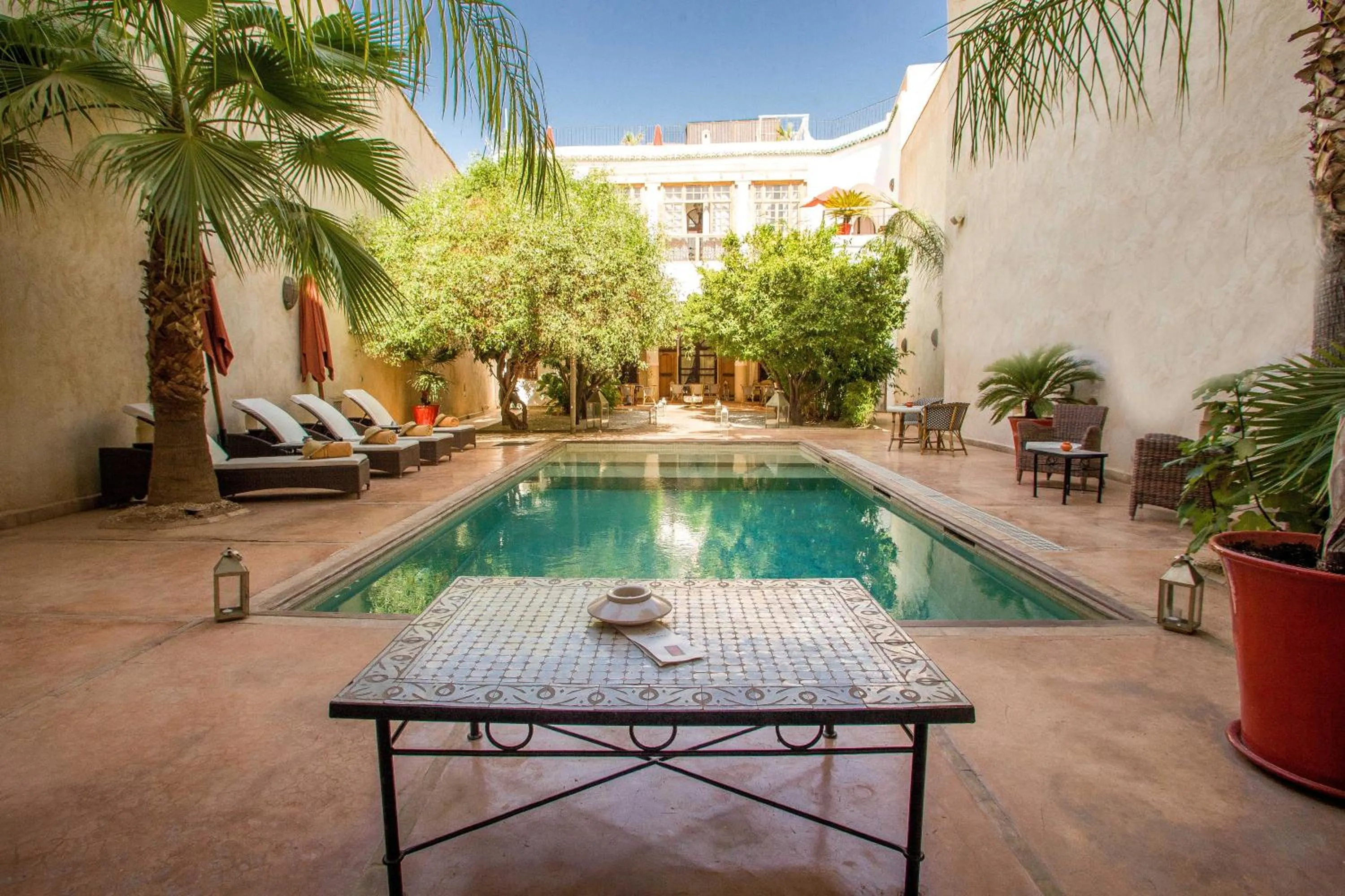 Area and facilities in Riad Charaï